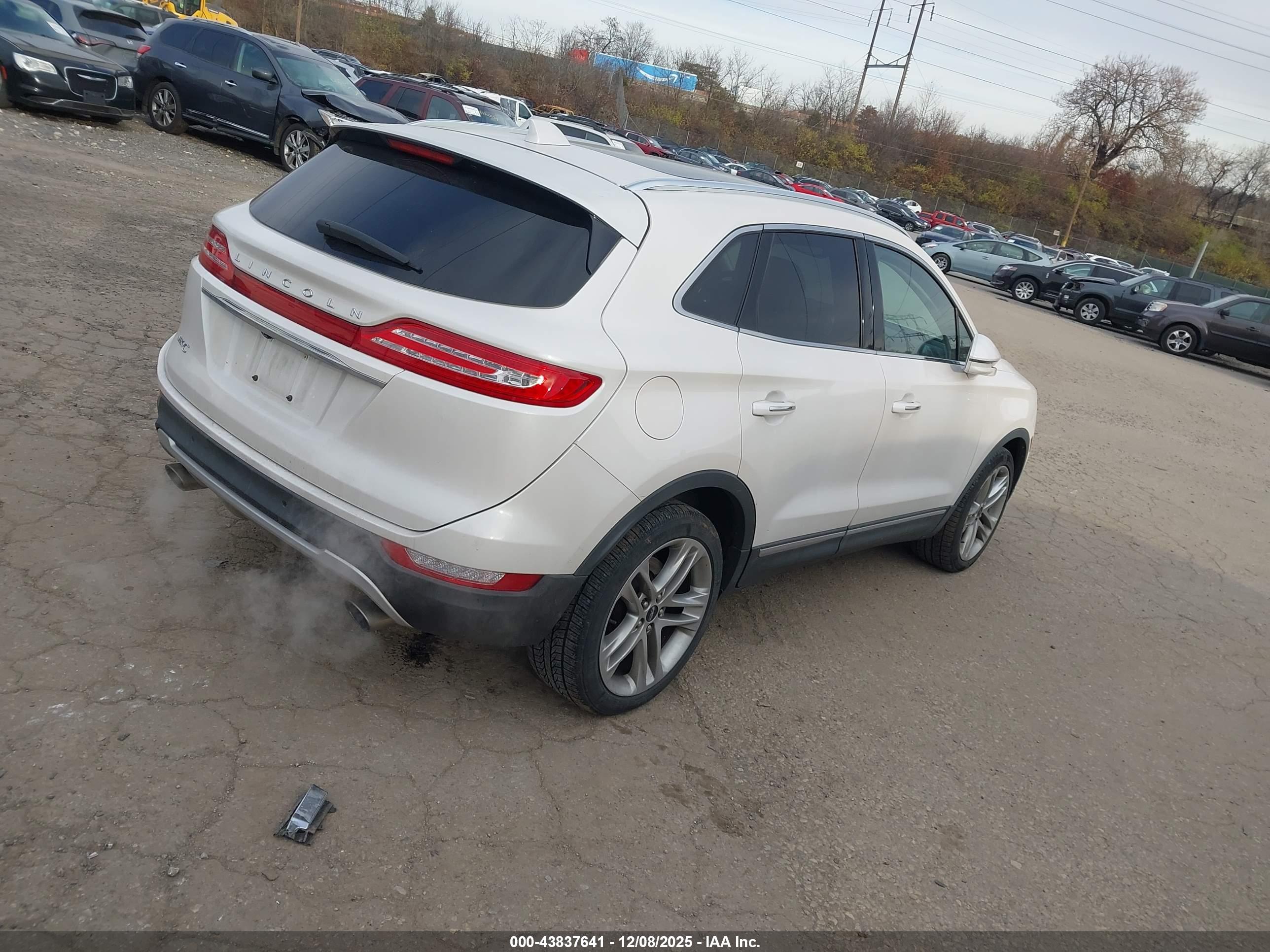 LINCOLN MKC image 4
