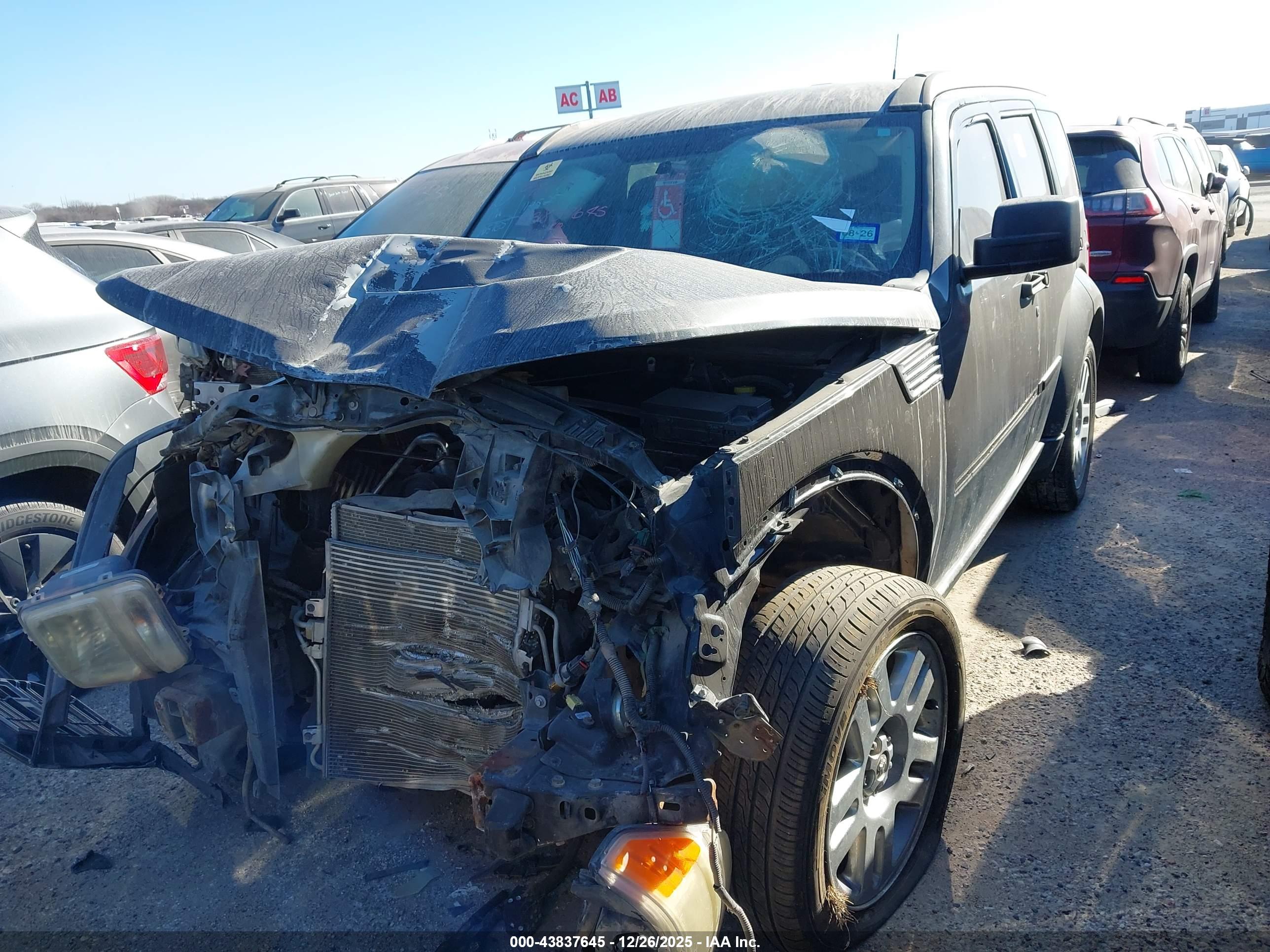 DODGE NITRO image 2