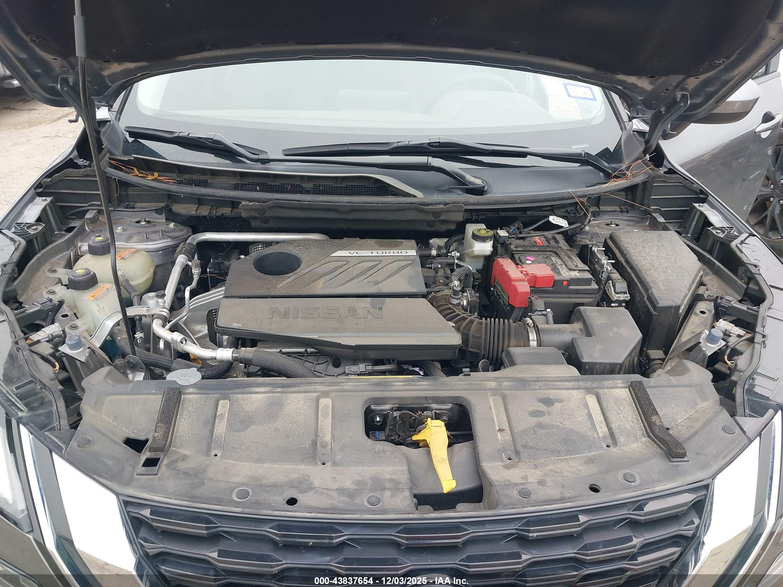 NISSAN ROGUE image 10