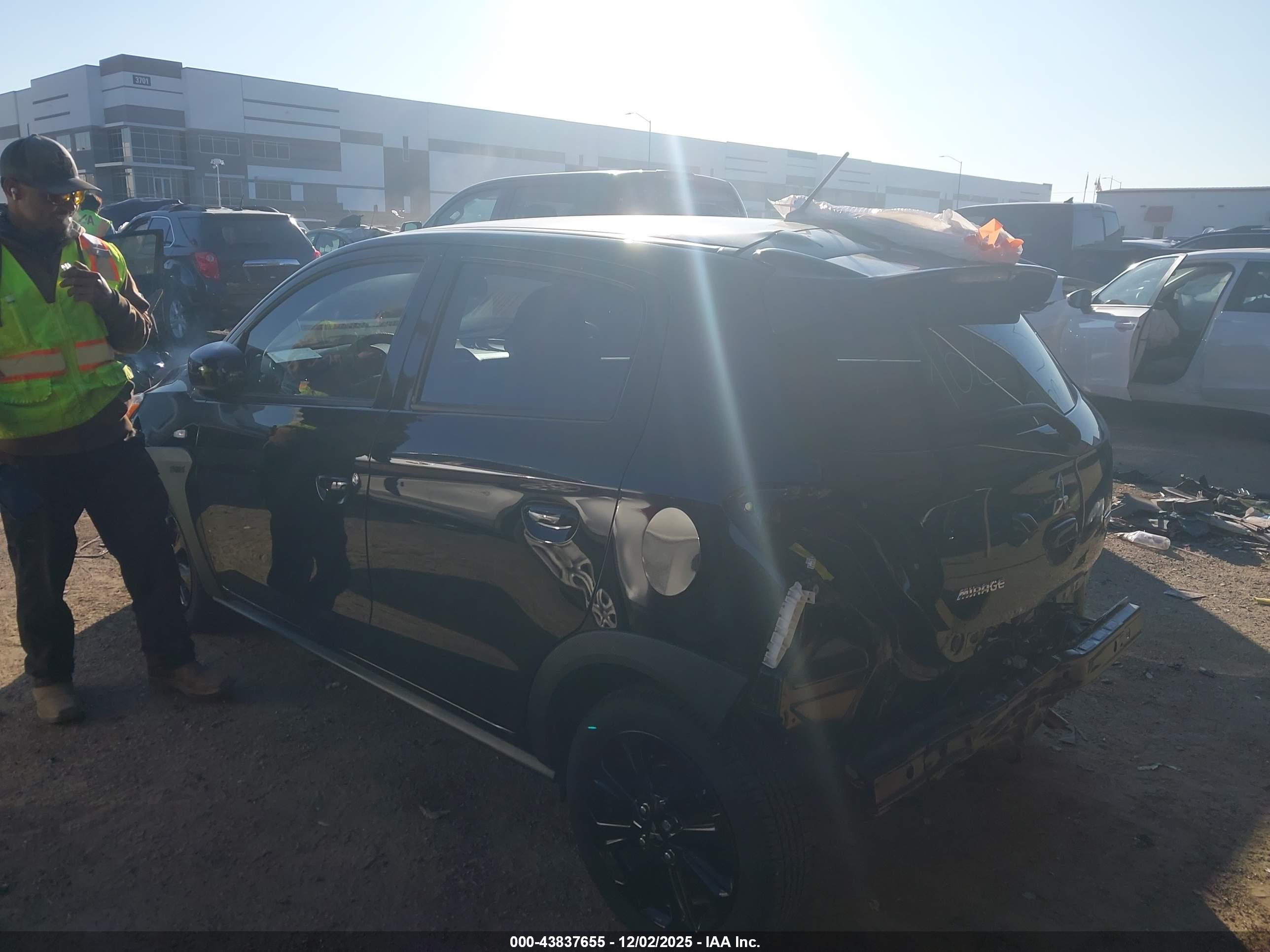 MITSUBISHI MIRAGE image 3