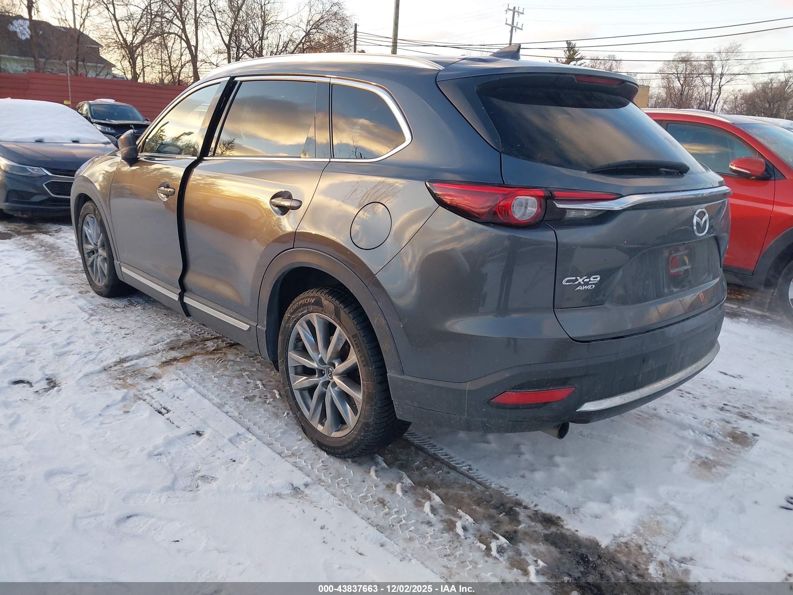 MAZDA CX-9 image 3