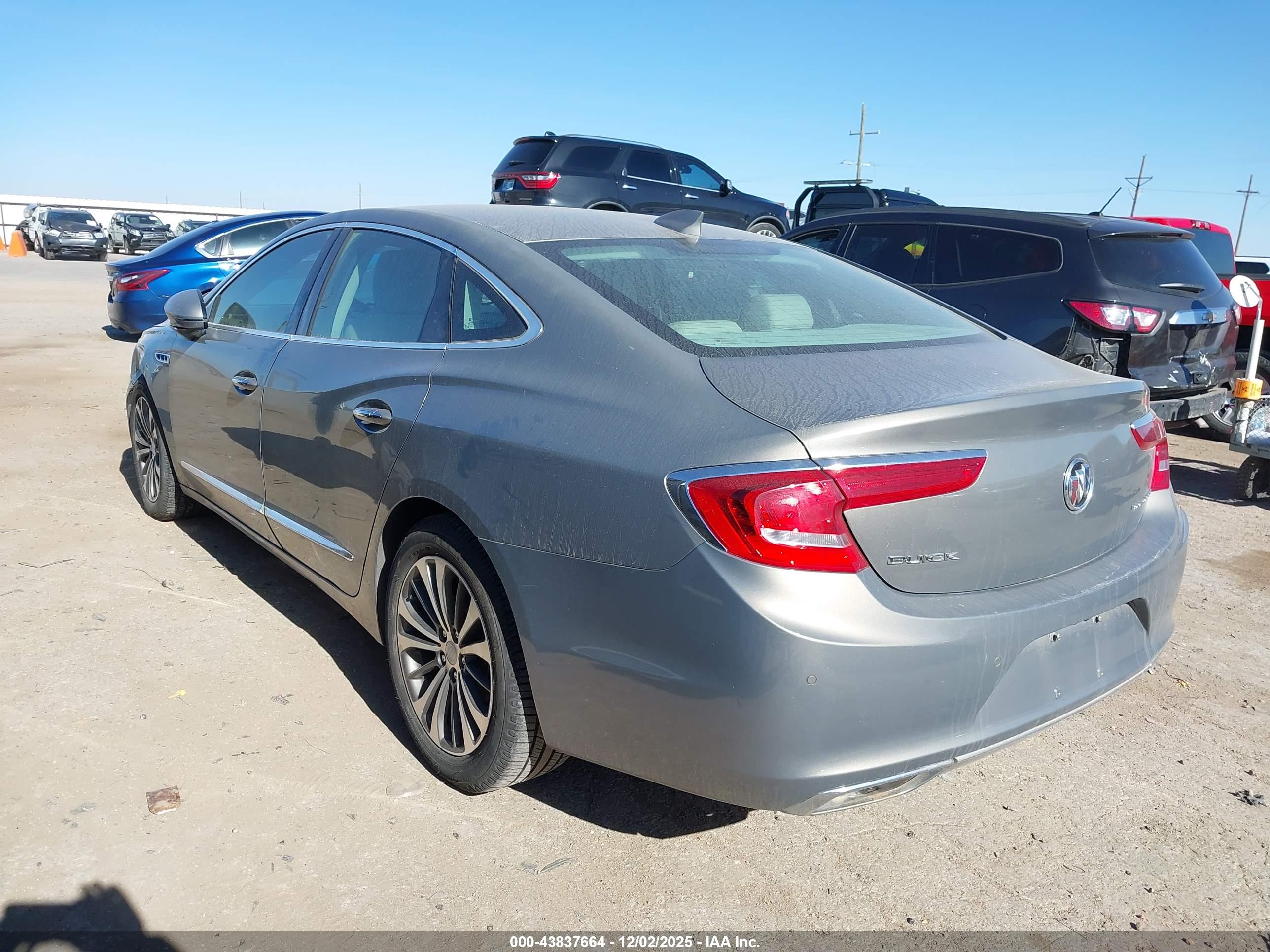 BUICK LACROSSE image 3