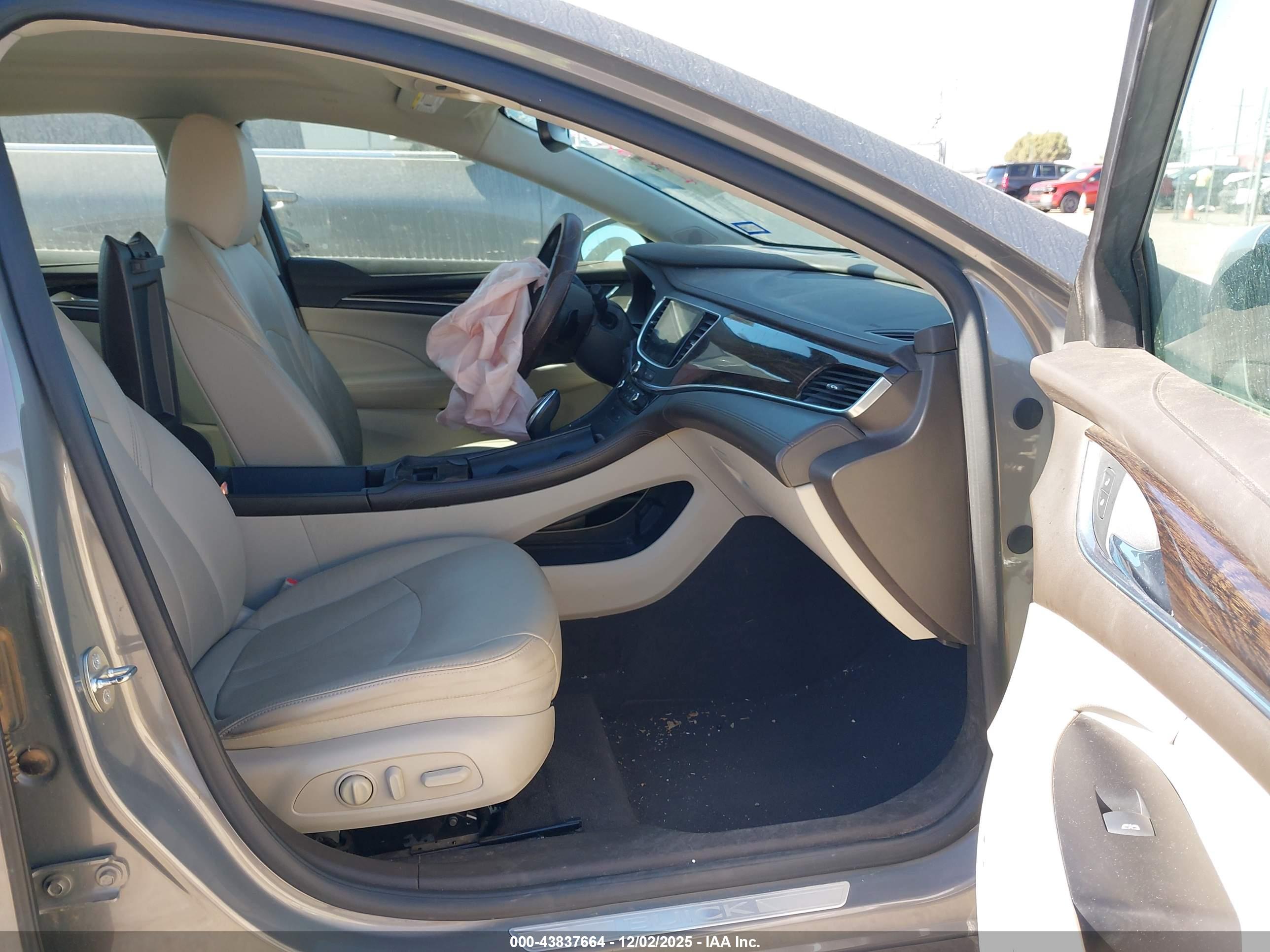 BUICK LACROSSE image 5