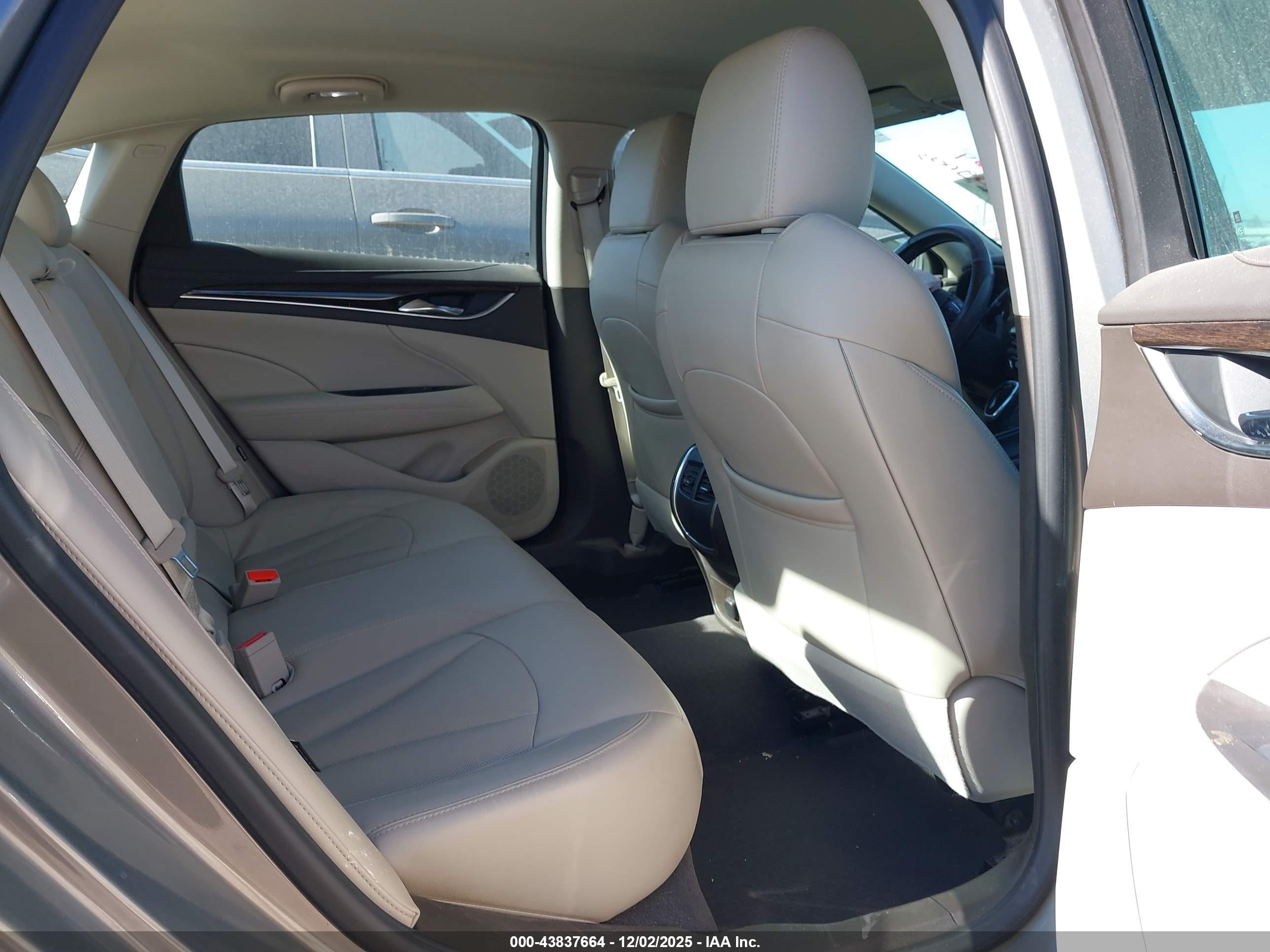 BUICK LACROSSE image 8