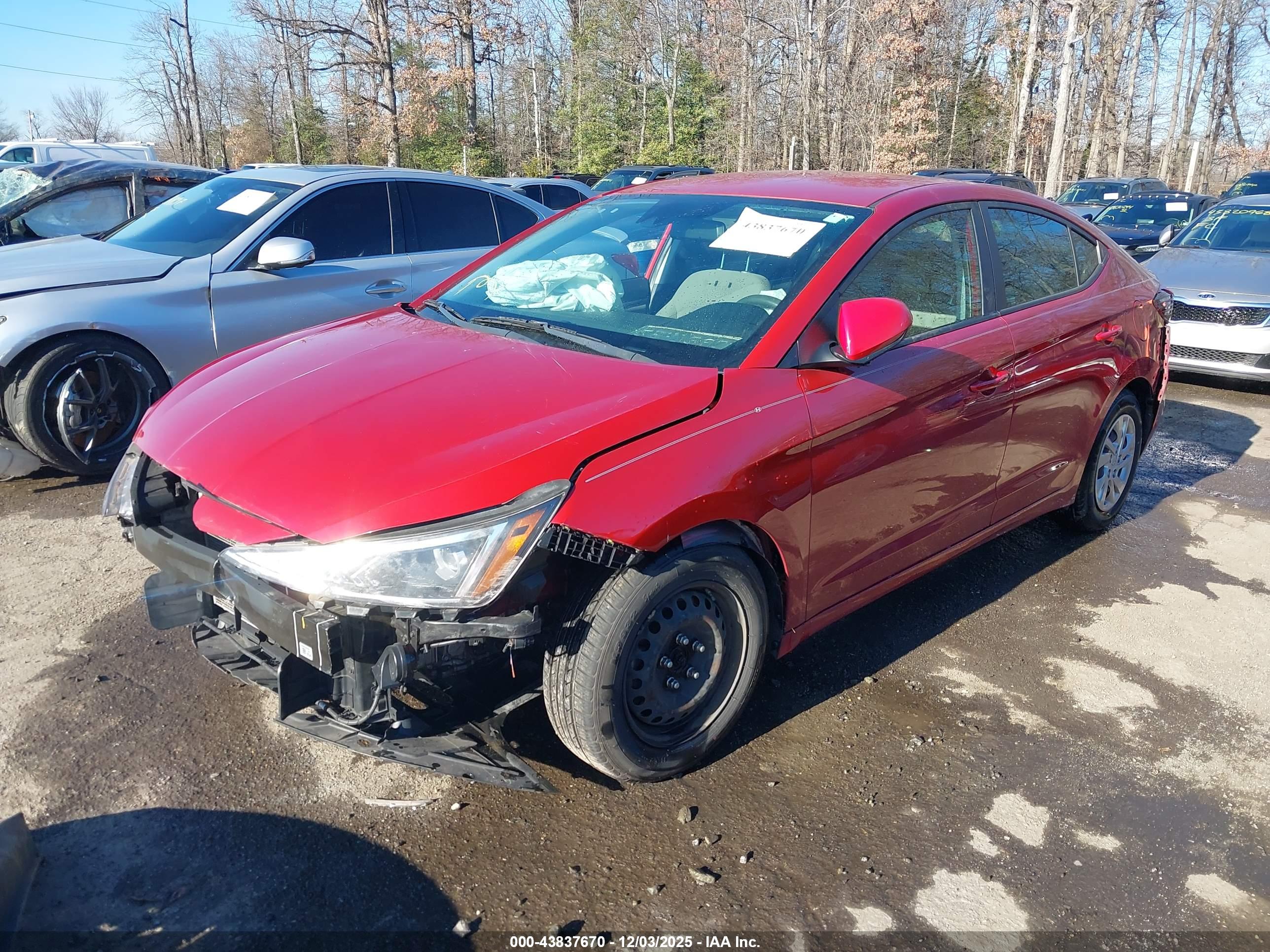 HYUNDAI ELANTRA image 2