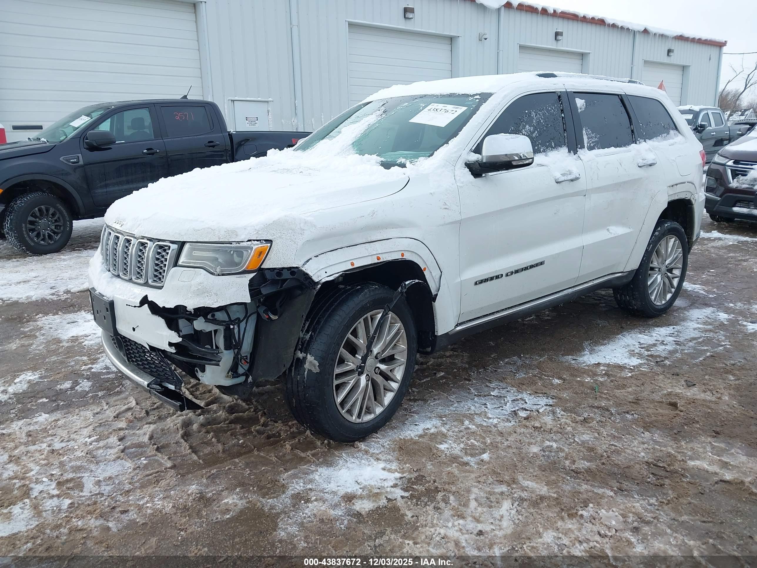 JEEP GRAND image 2