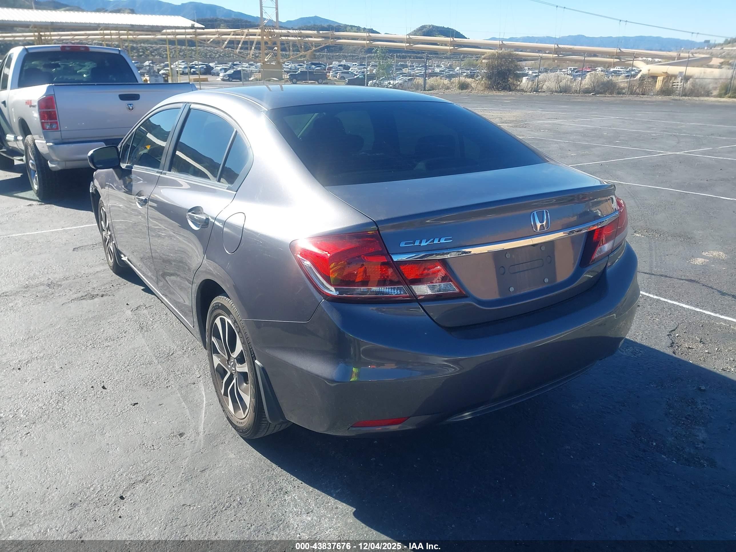 HONDA CIVIC image 3