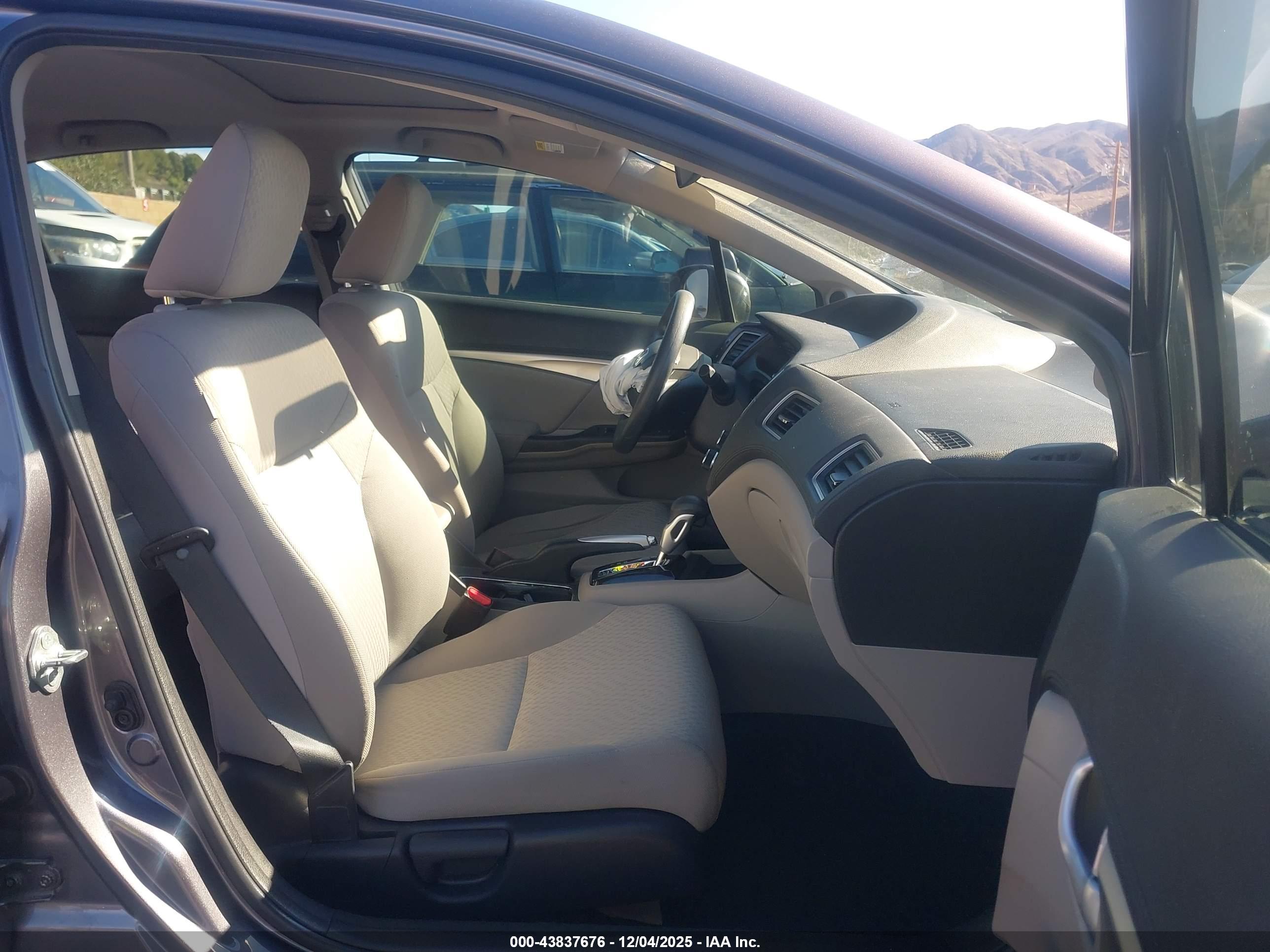 HONDA CIVIC image 5