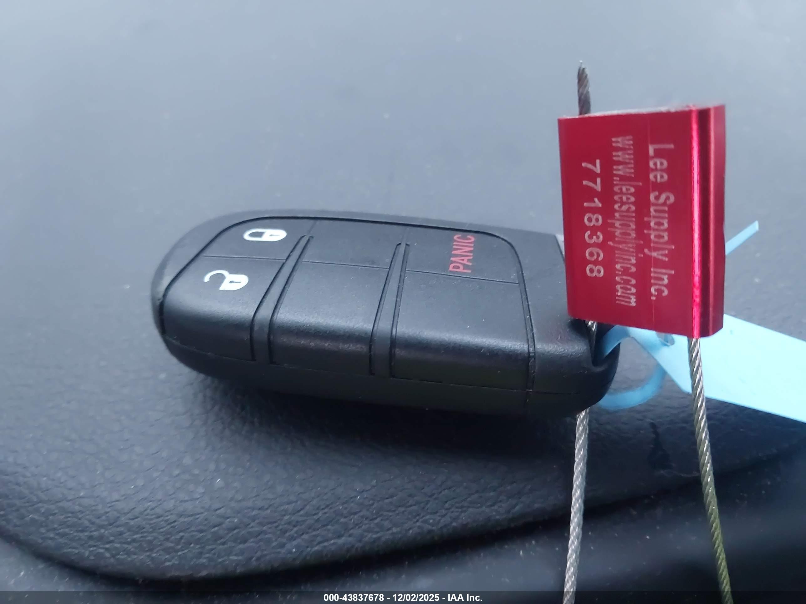 JEEP RENEGADE image 11