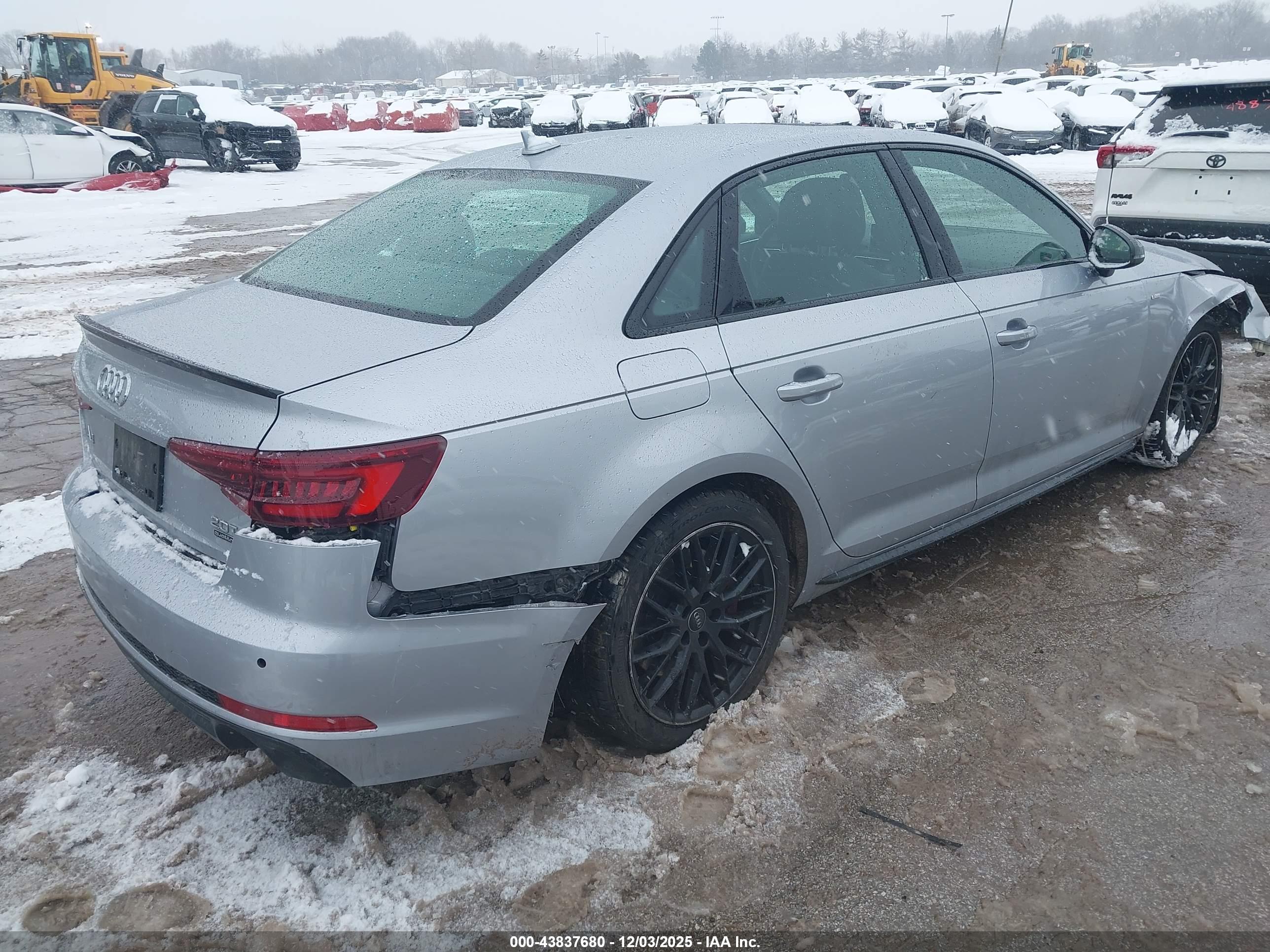 AUDI A4 image 4