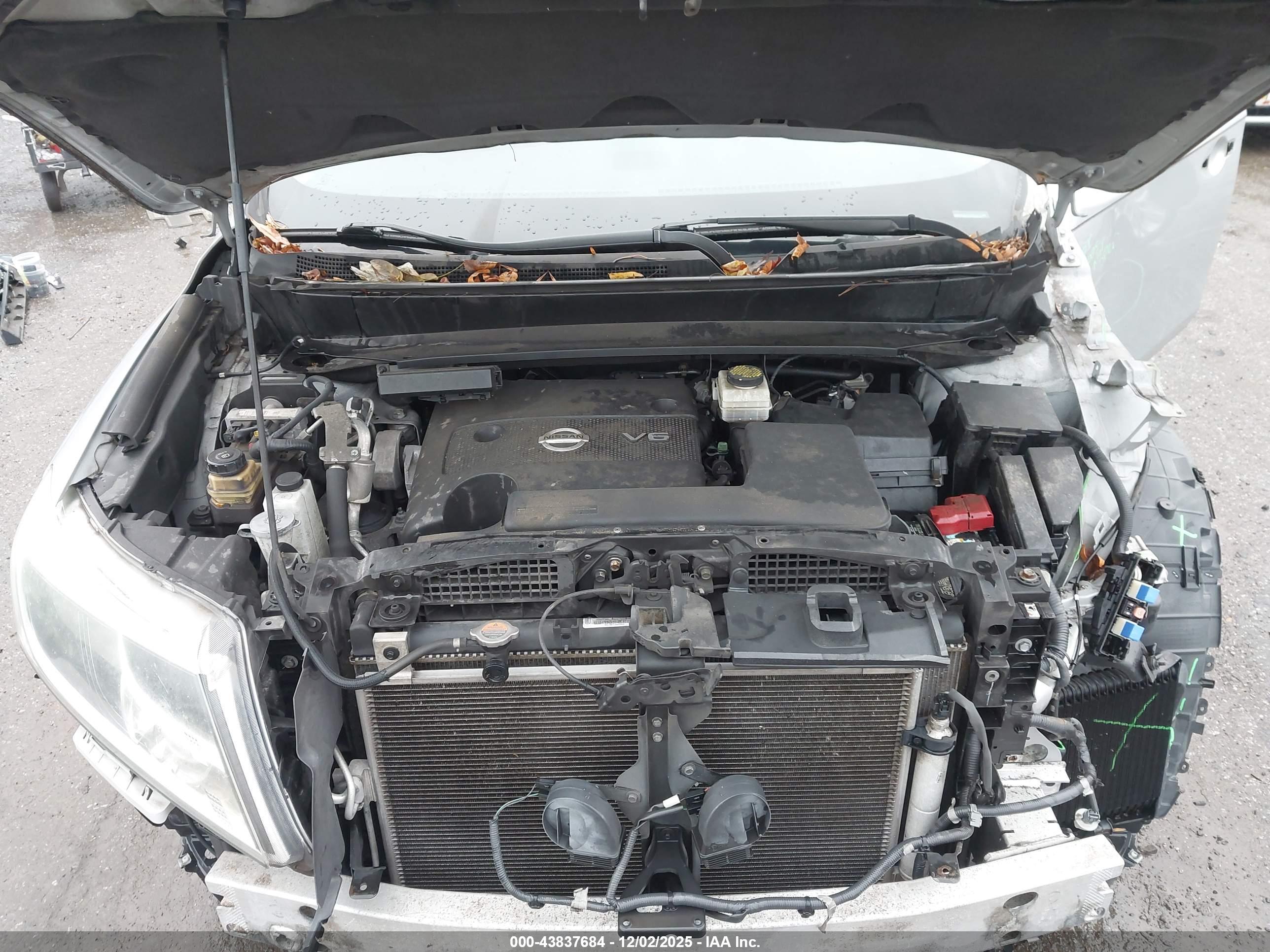 NISSAN PATHFINDER image 10