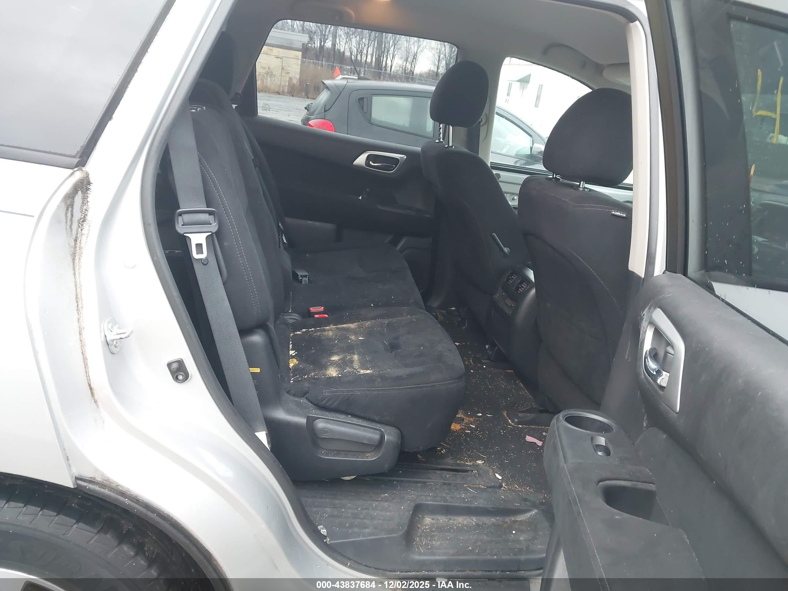 NISSAN PATHFINDER image 8