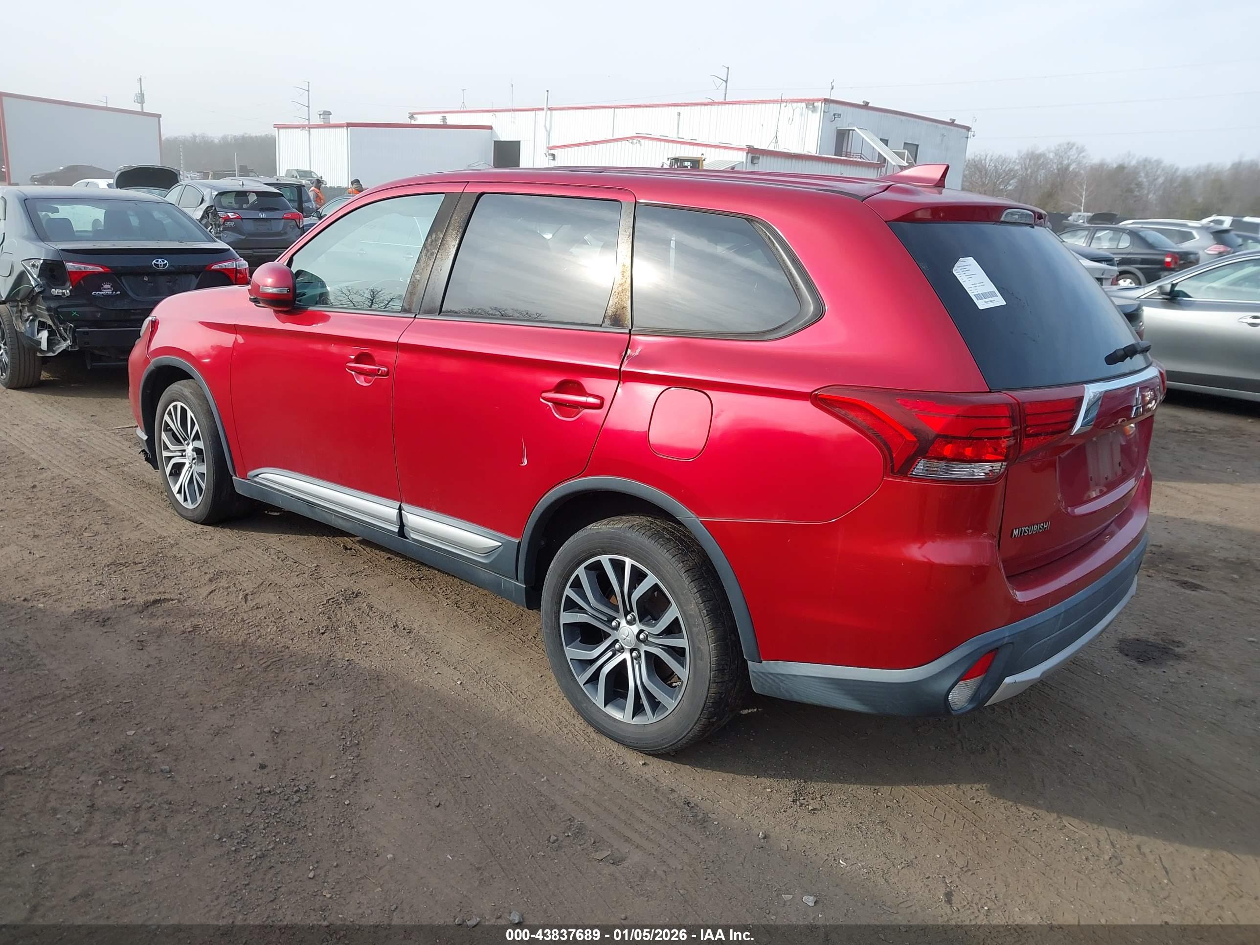 MITSUBISHI OUTLANDER image 3