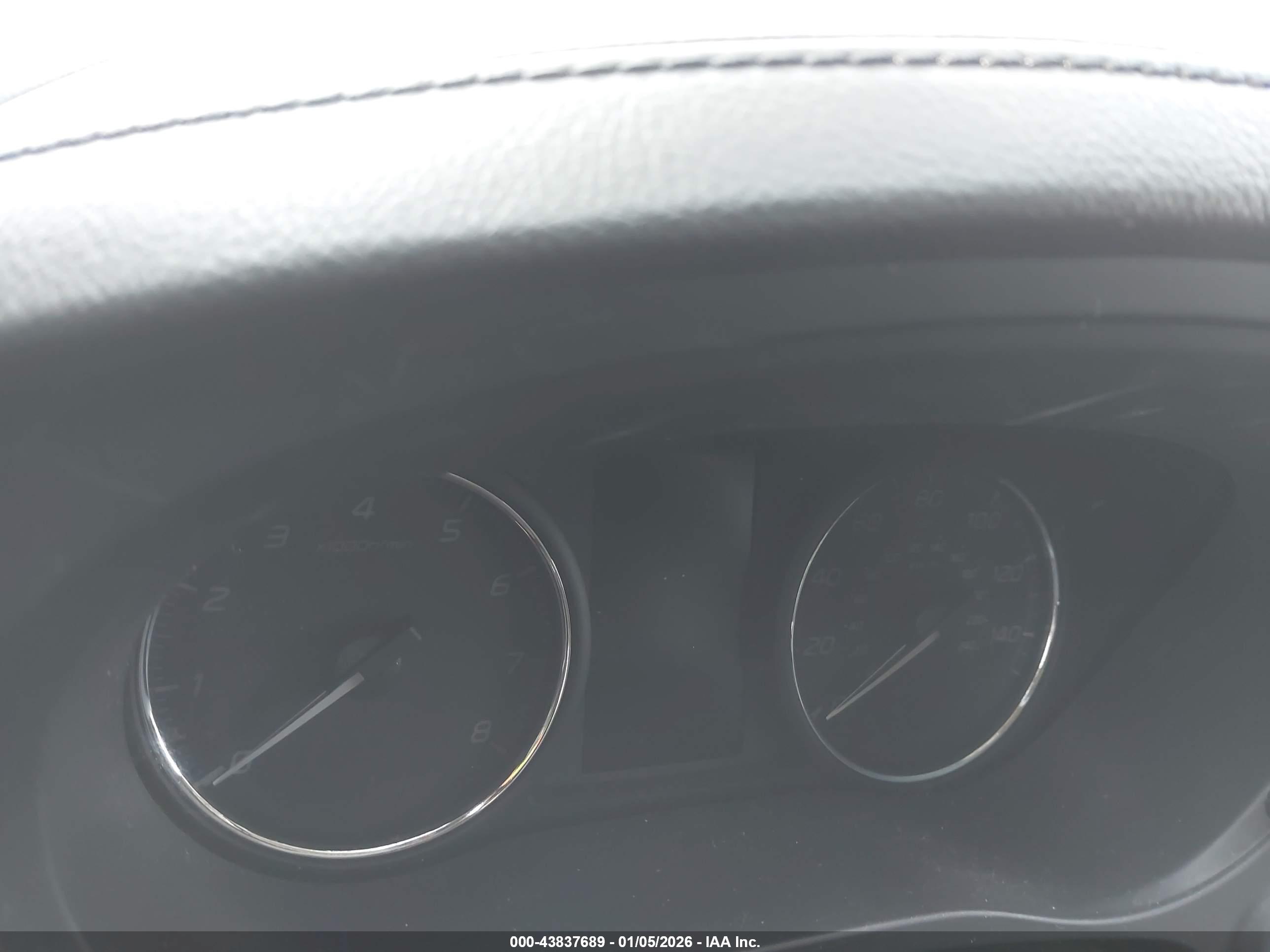 MITSUBISHI OUTLANDER image 7