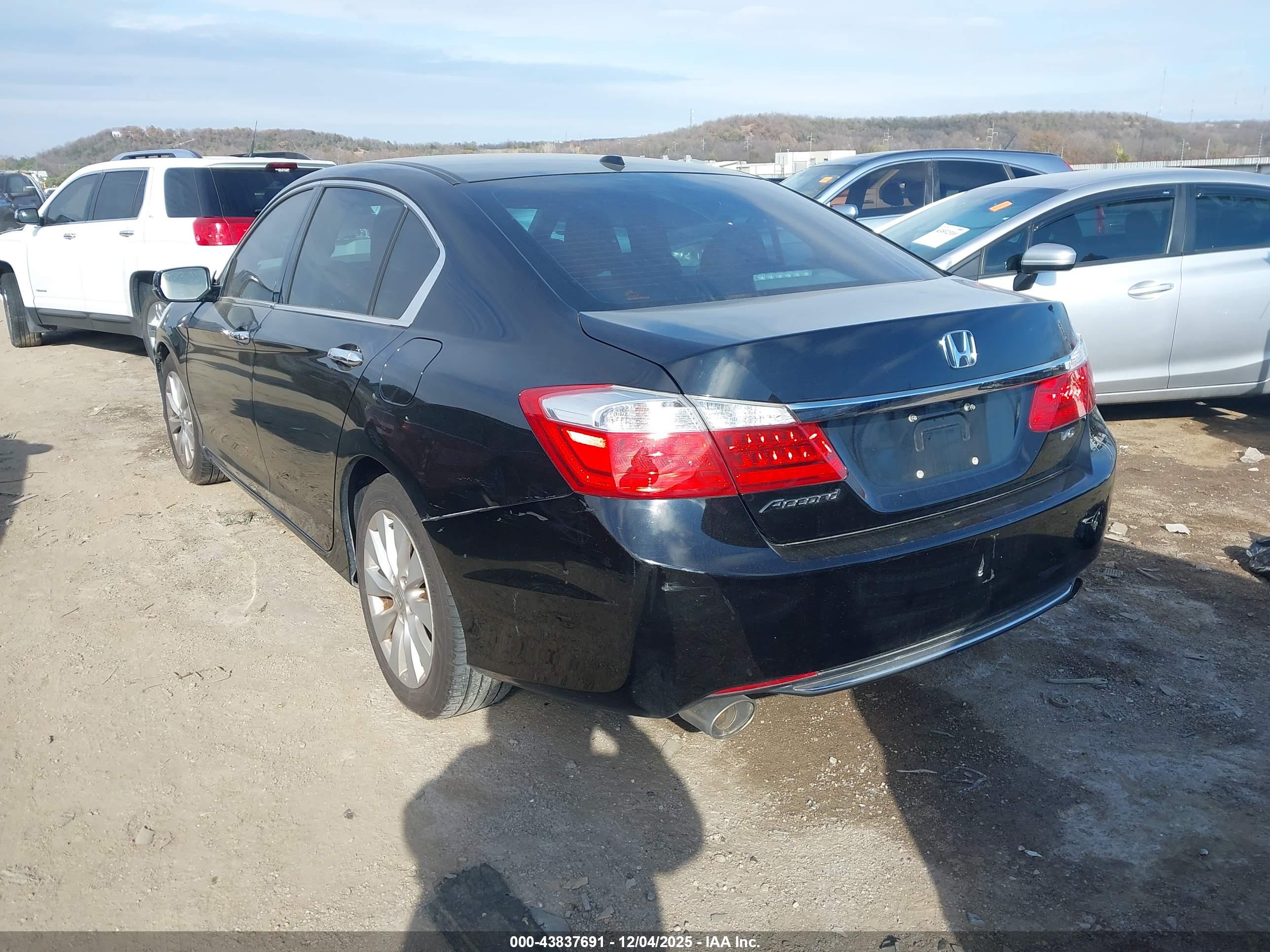 HONDA ACCORD image 3