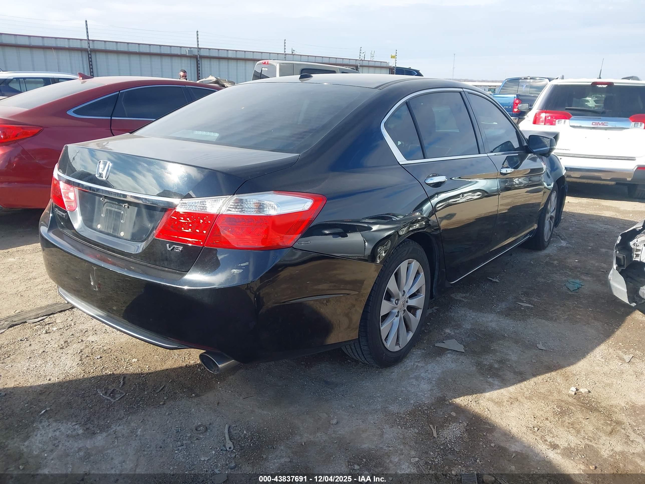 HONDA ACCORD image 4