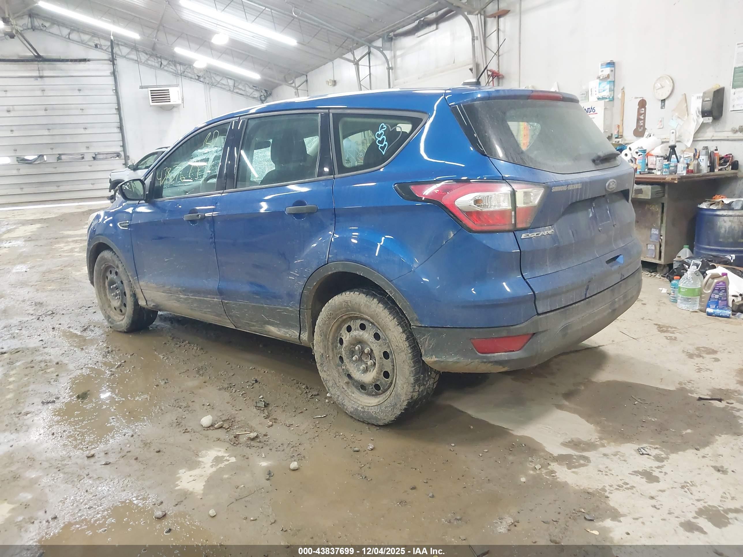 FORD ESCAPE image 3