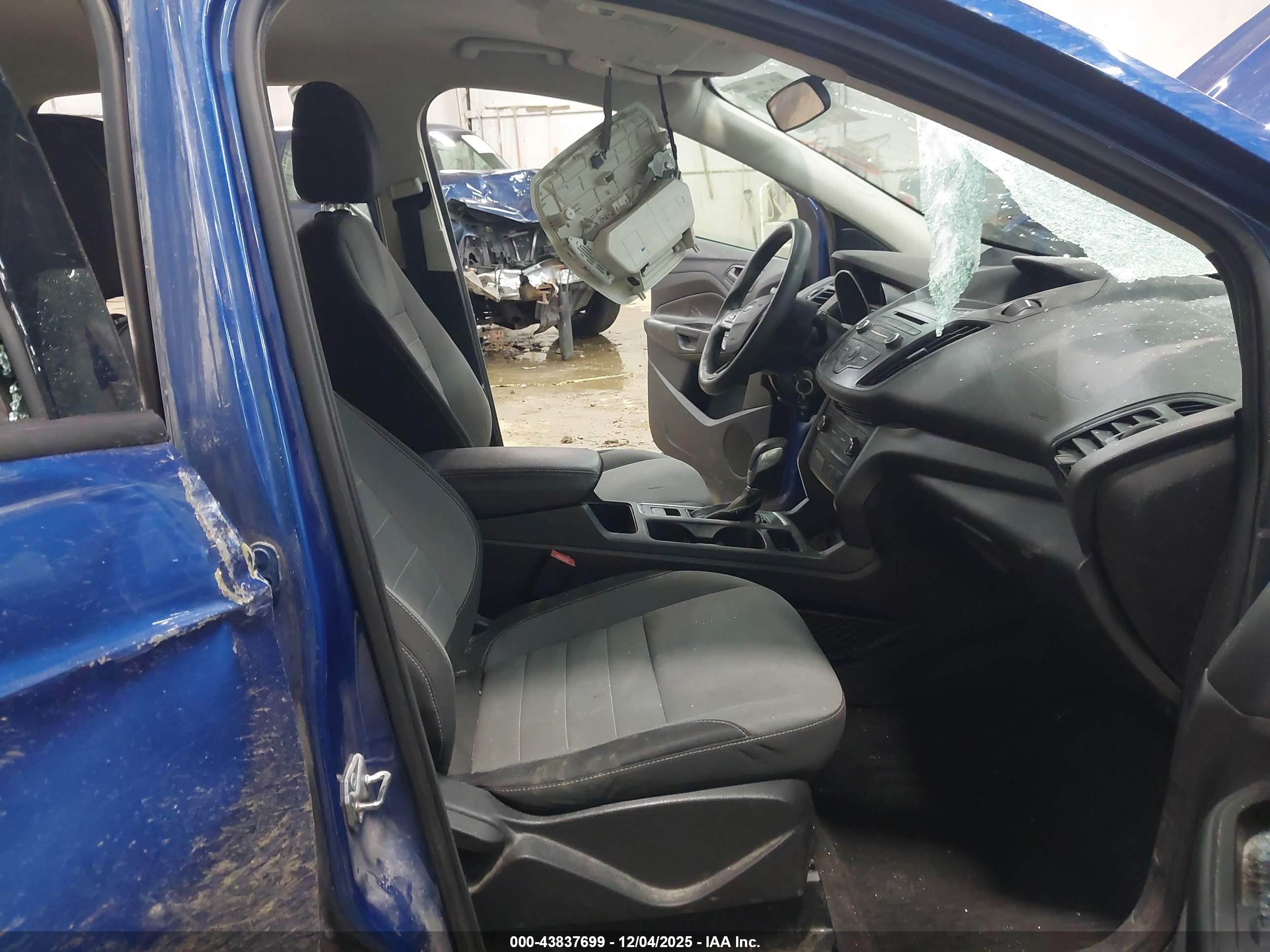 FORD ESCAPE image 5