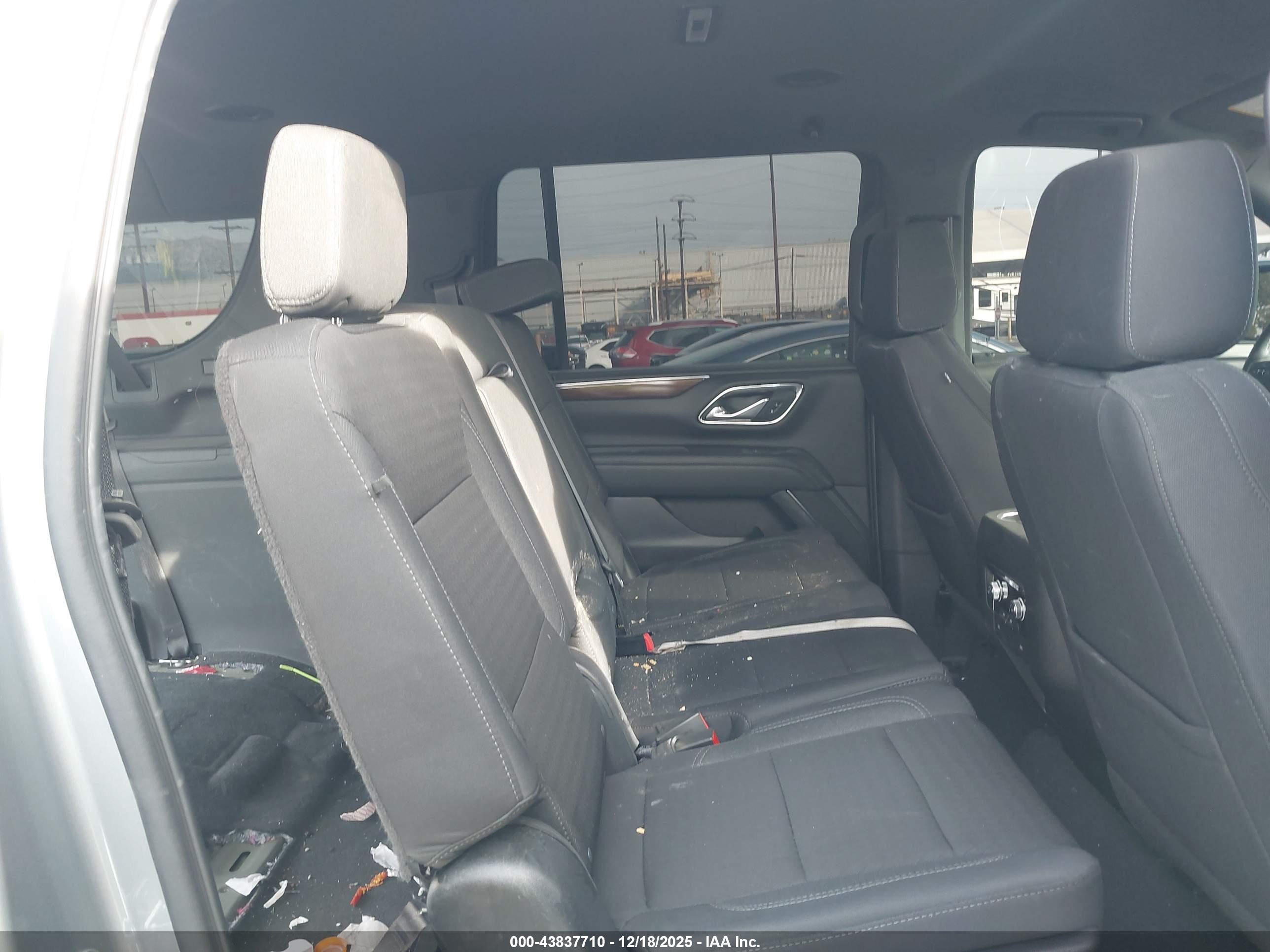 GMC YUKON image 8