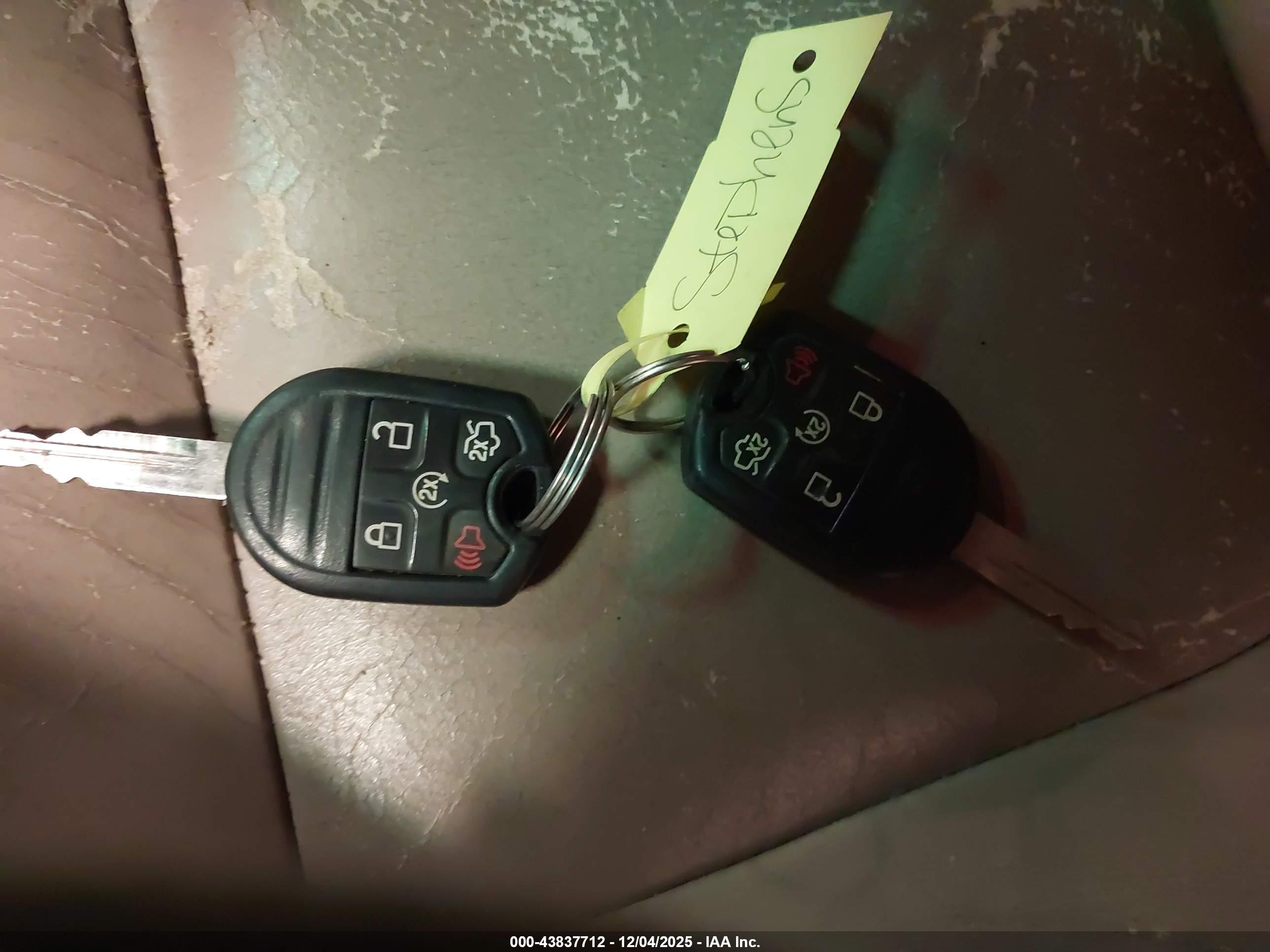 FORD EXPLORER image 11