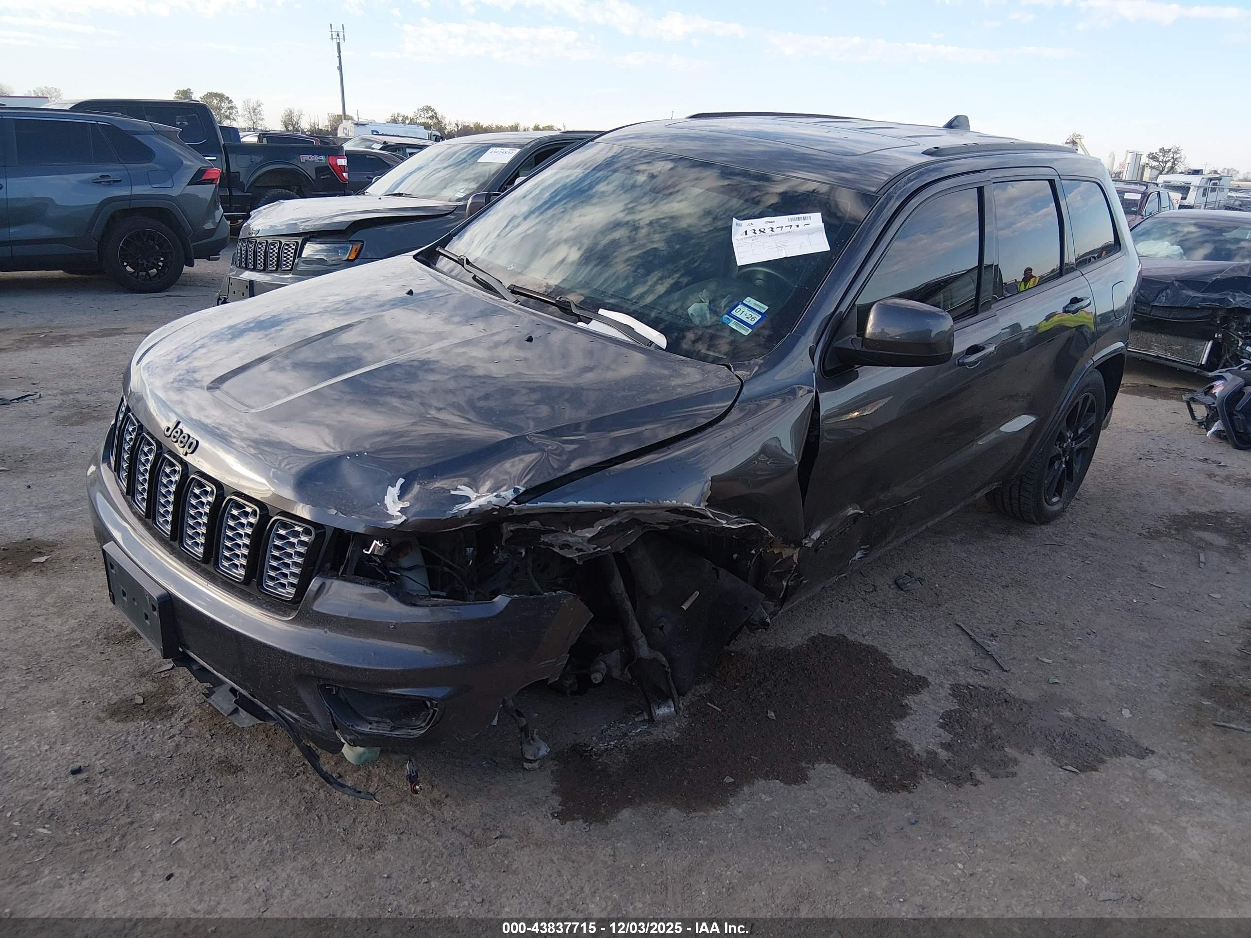 JEEP GRAND image 2