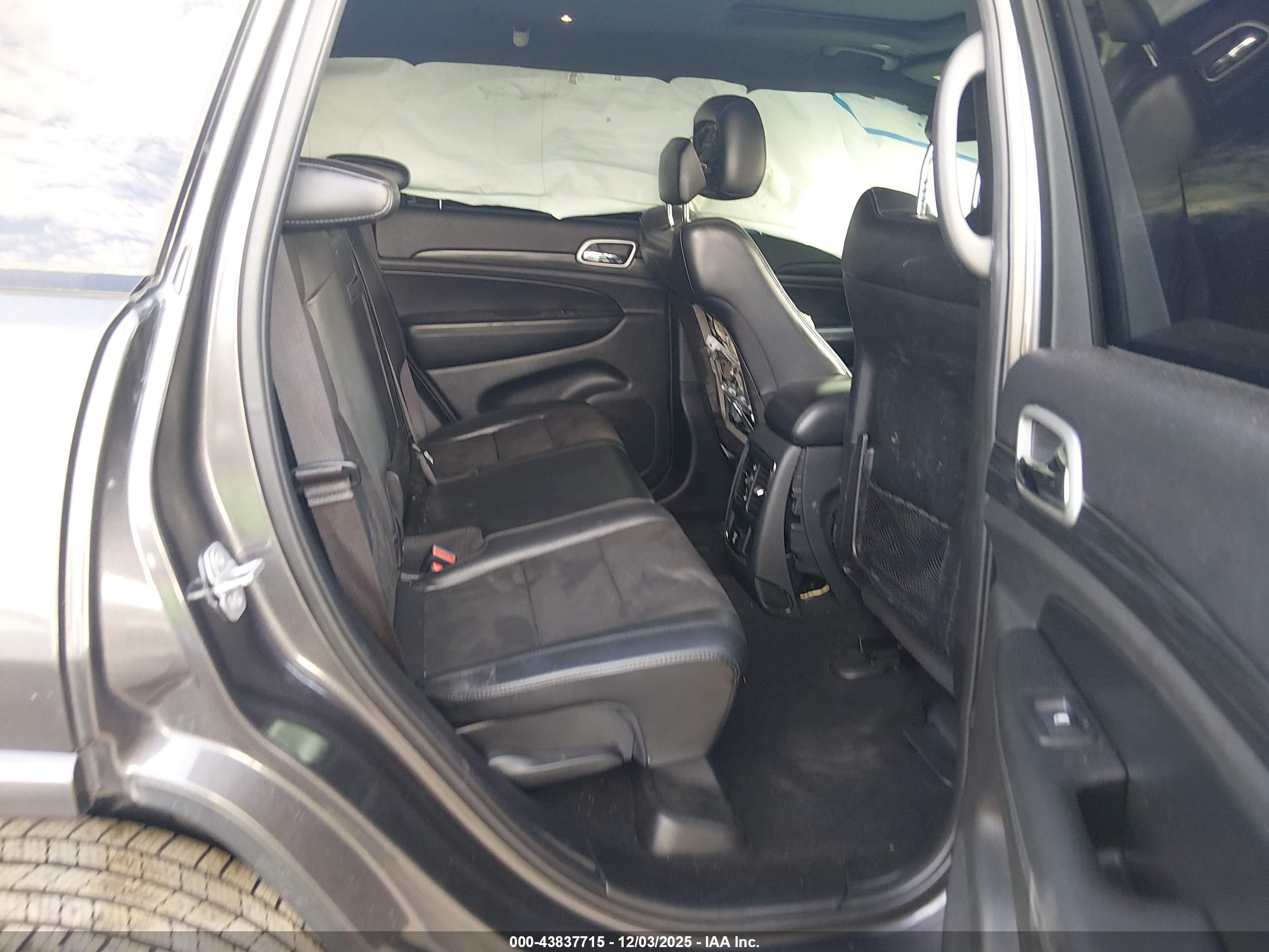 JEEP GRAND image 8