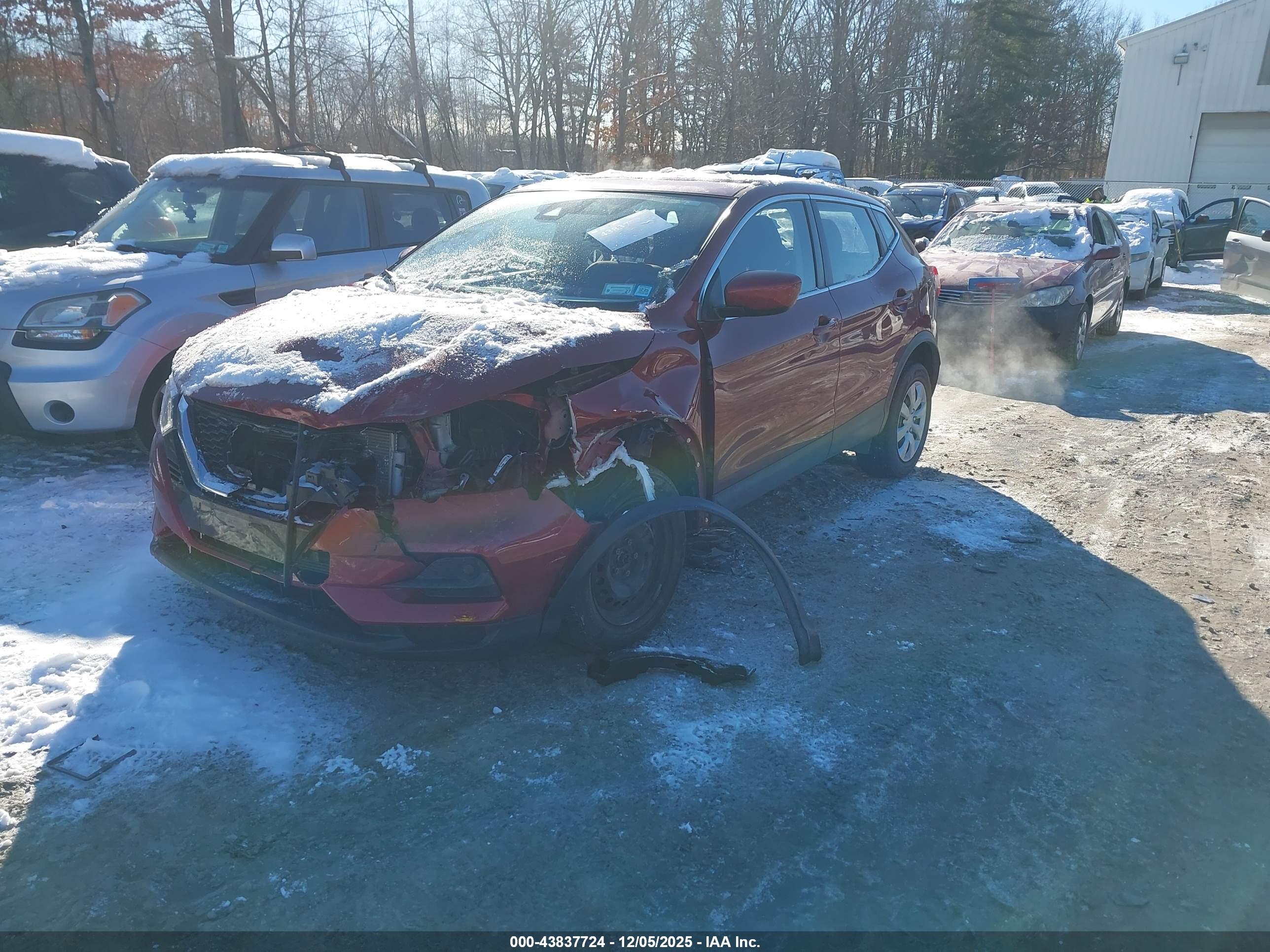NISSAN ROGUE image 2