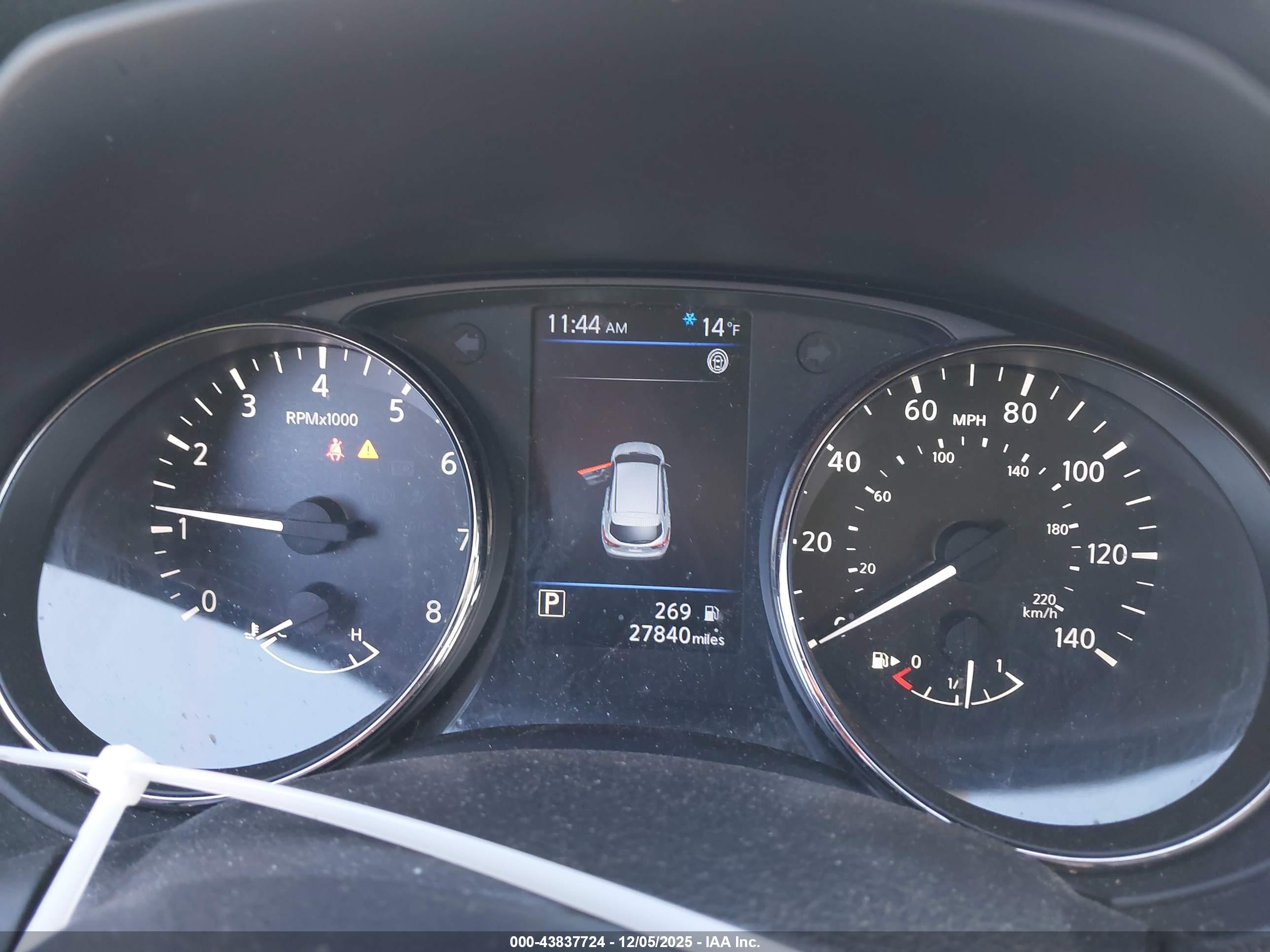 NISSAN ROGUE image 7