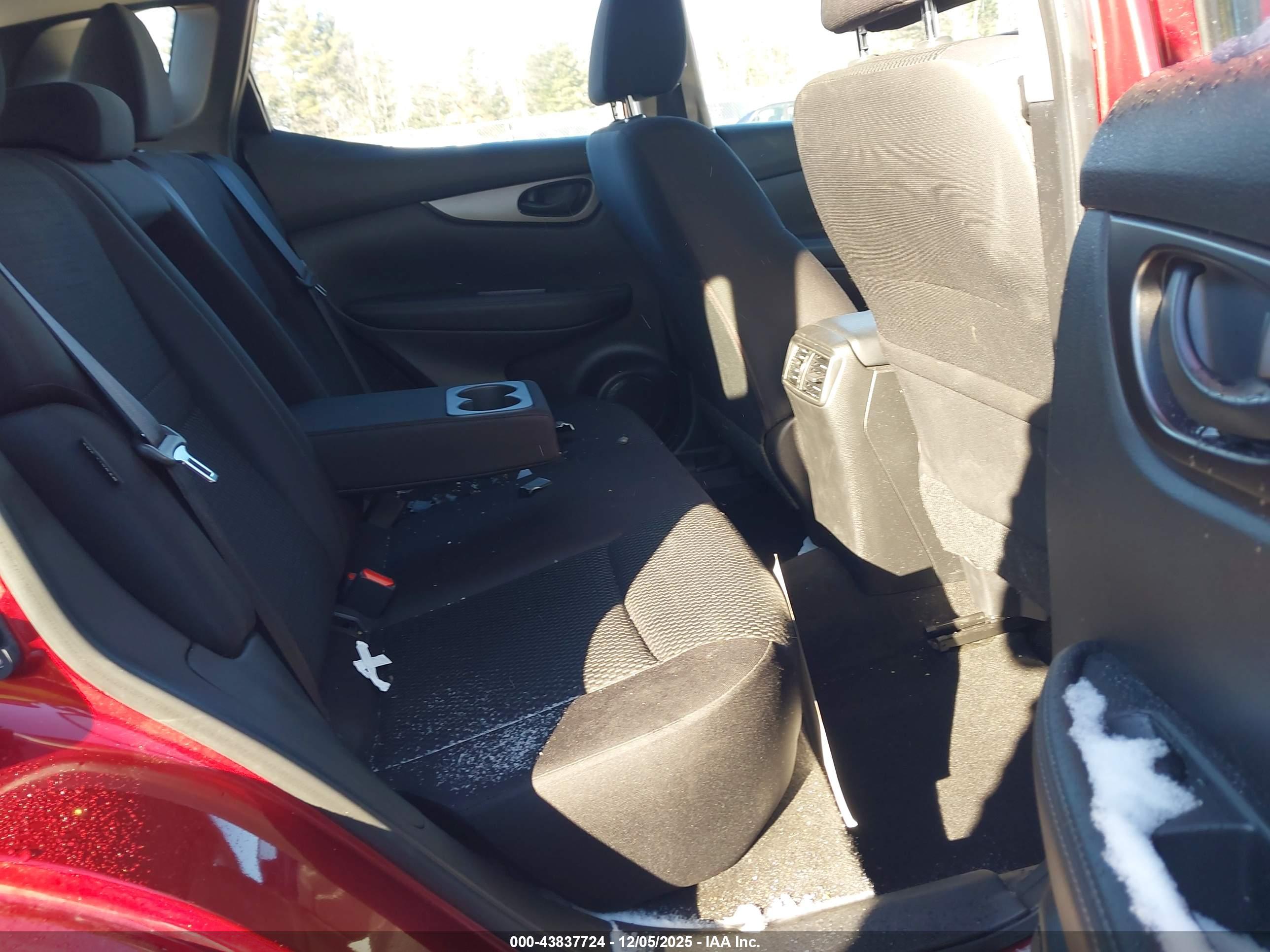 NISSAN ROGUE image 8