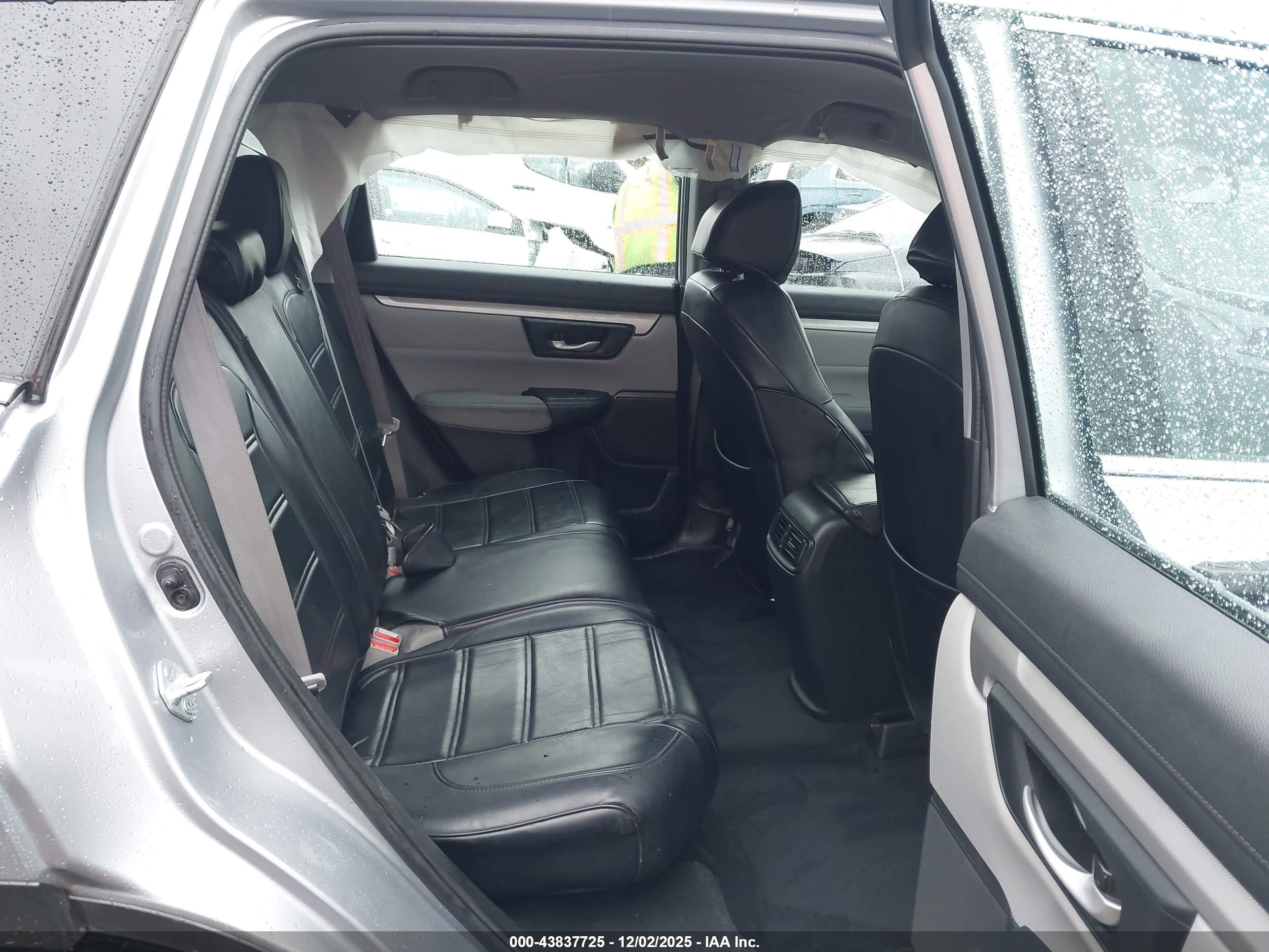 HONDA CR-V image 8