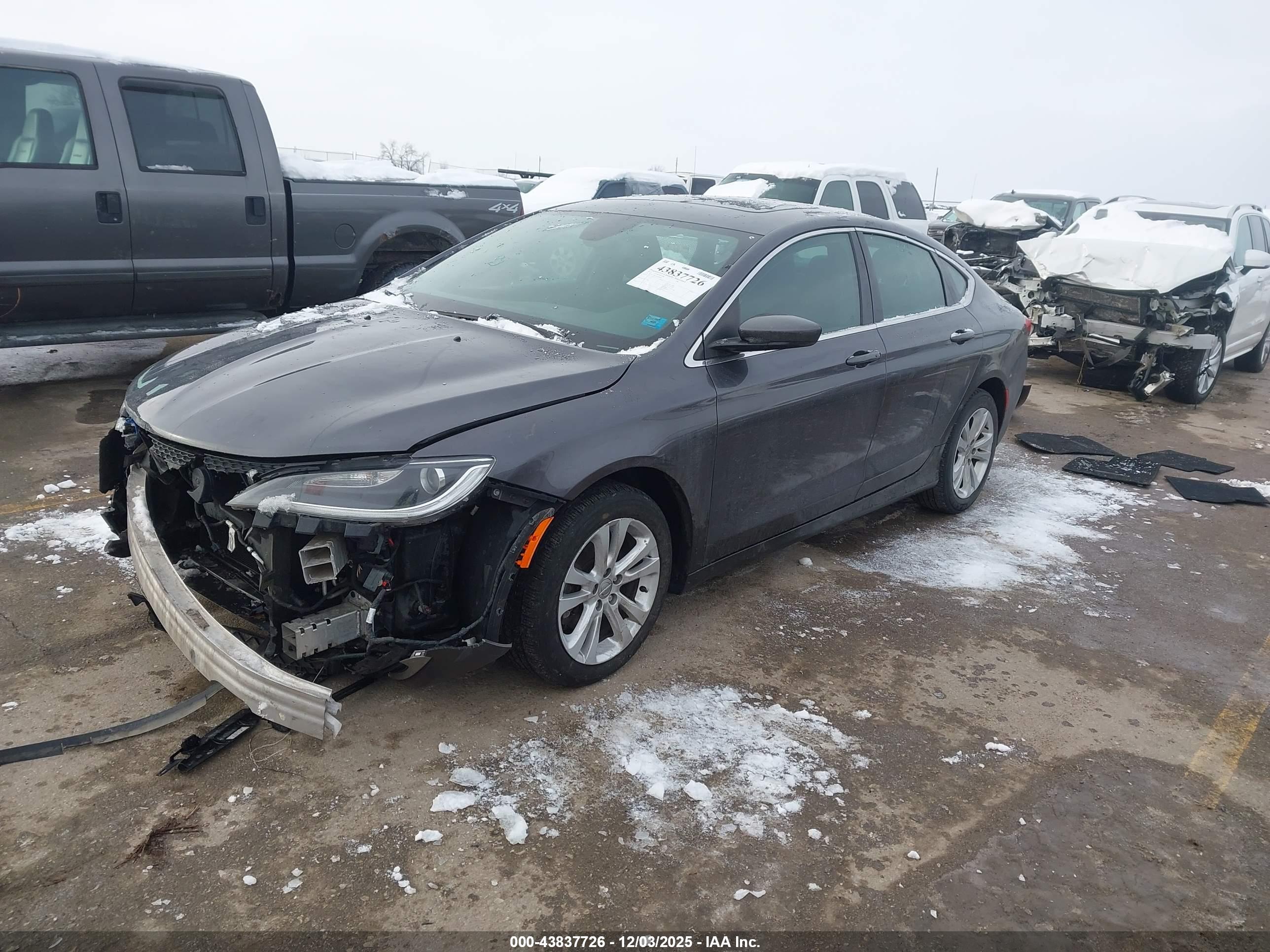 CHRYSLER 200 image 2