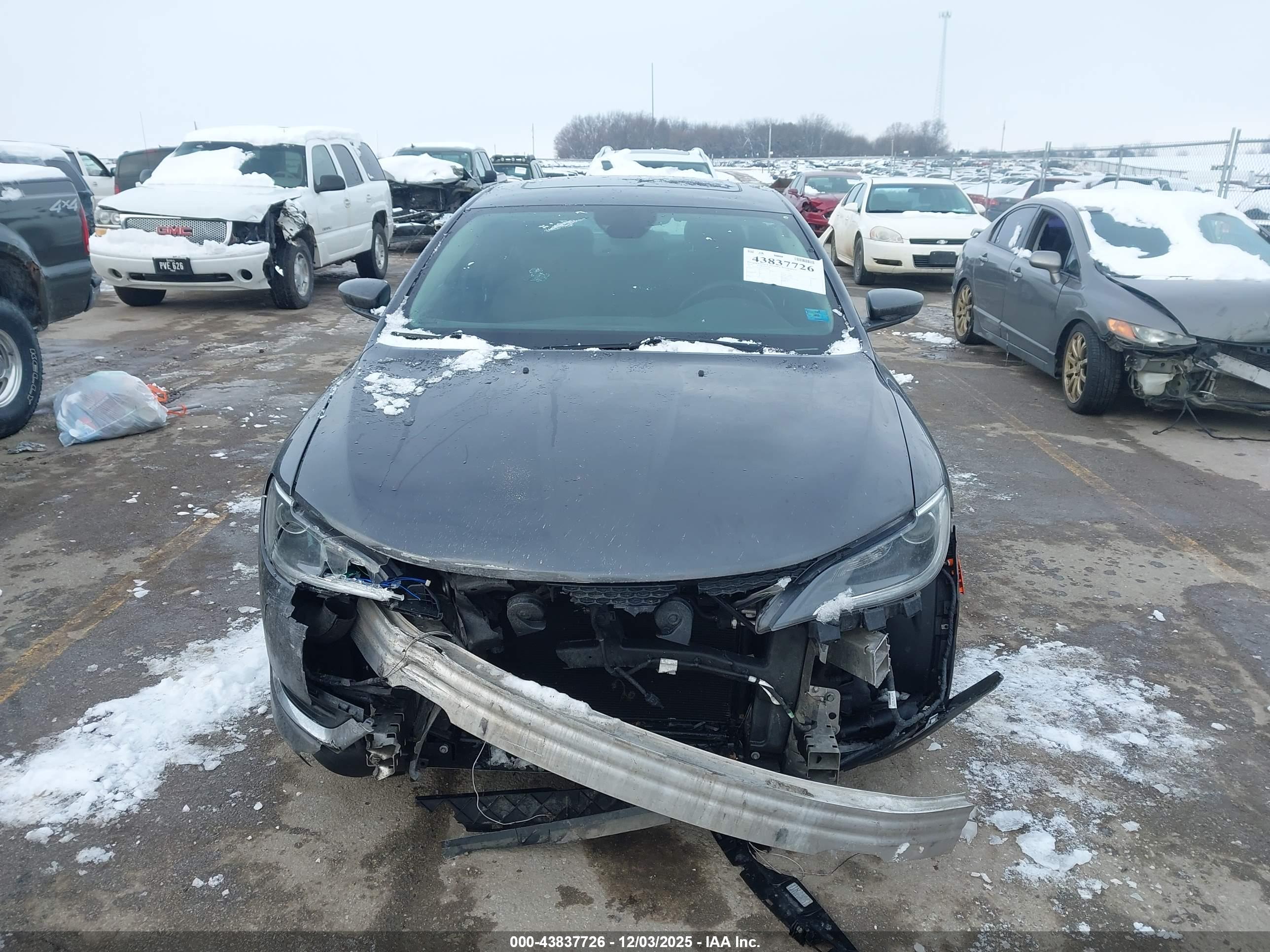 CHRYSLER 200 image 6