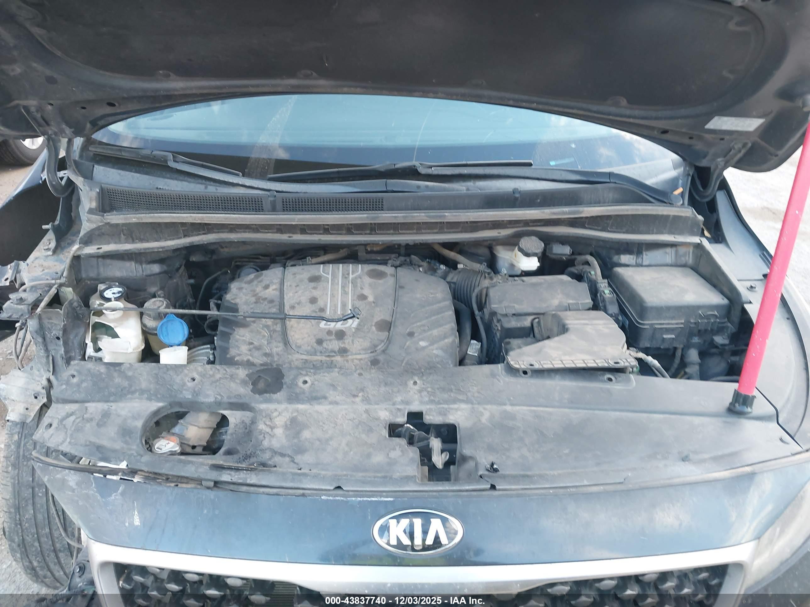 KIA SEDONA image 10