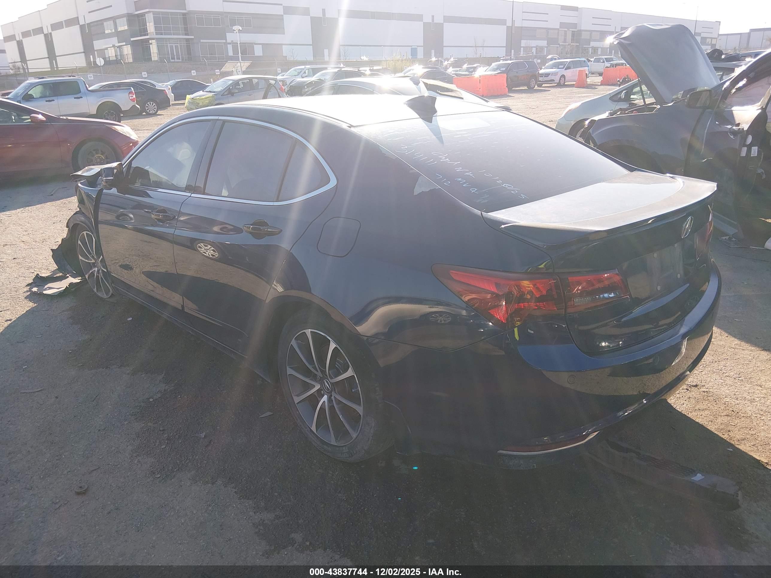ACURA TLX image 3