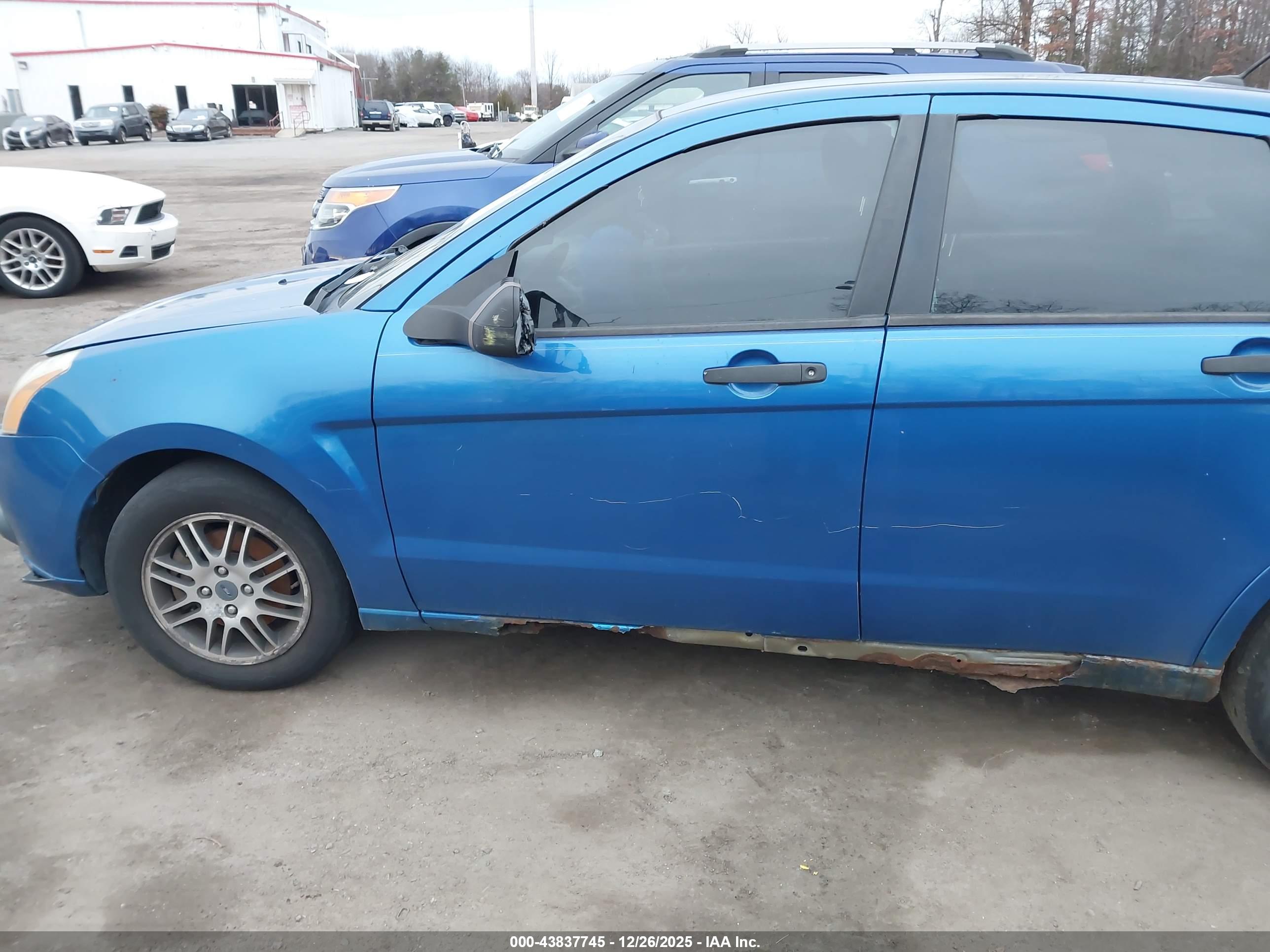 FORD FOCUS image 6