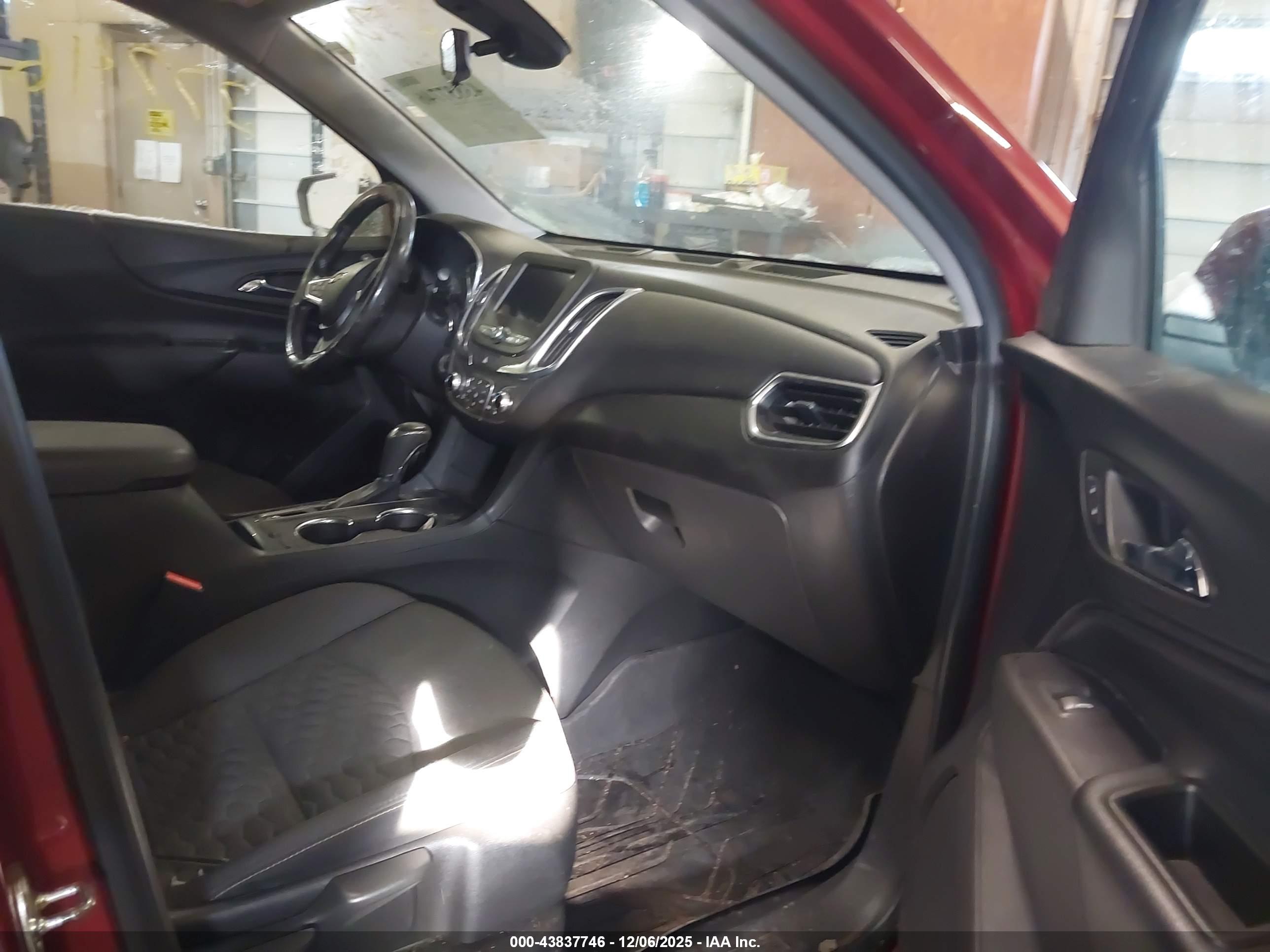CHEVROLET EQUINOX image 5
