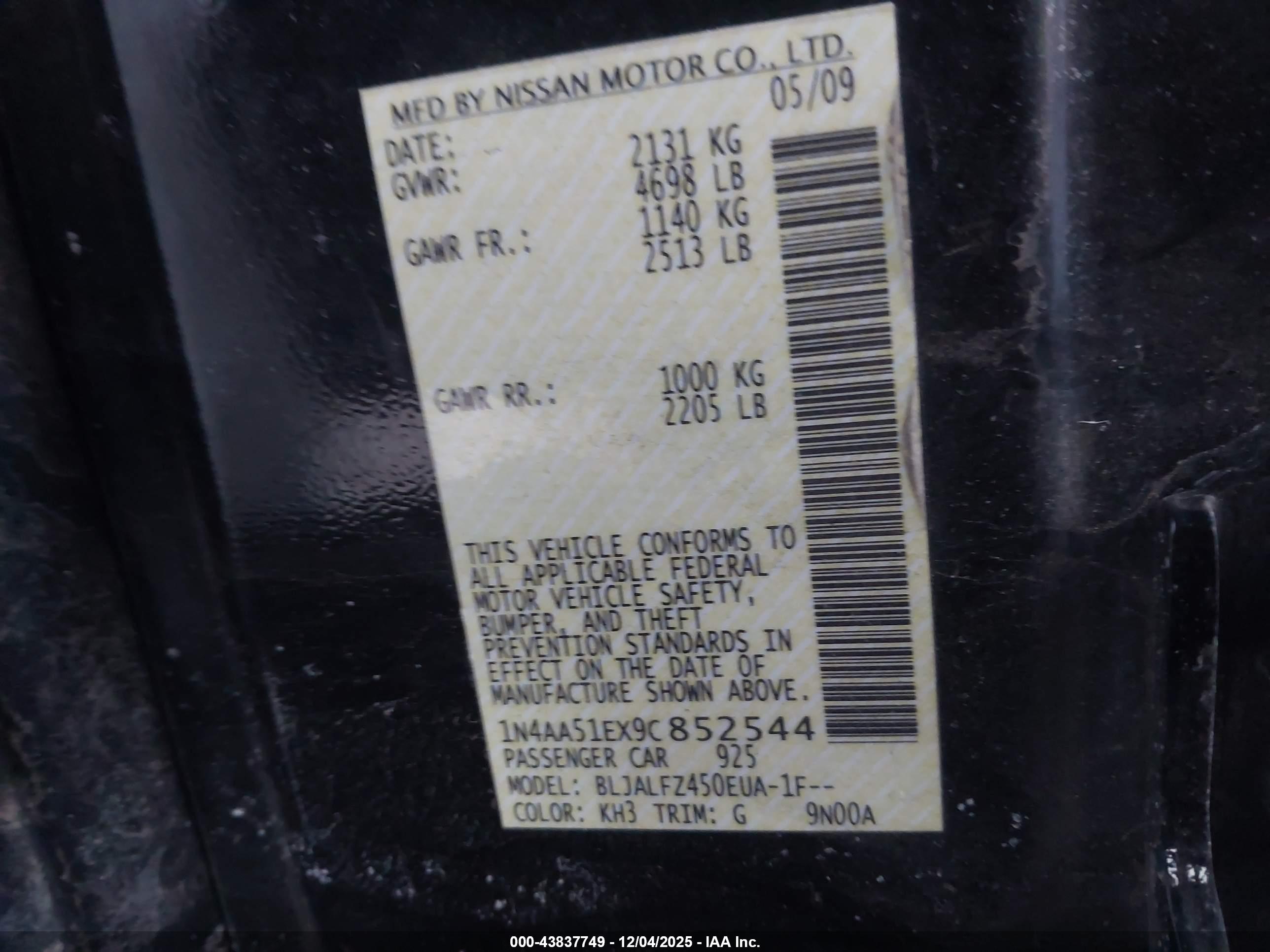 NISSAN MAXIMA image 9
