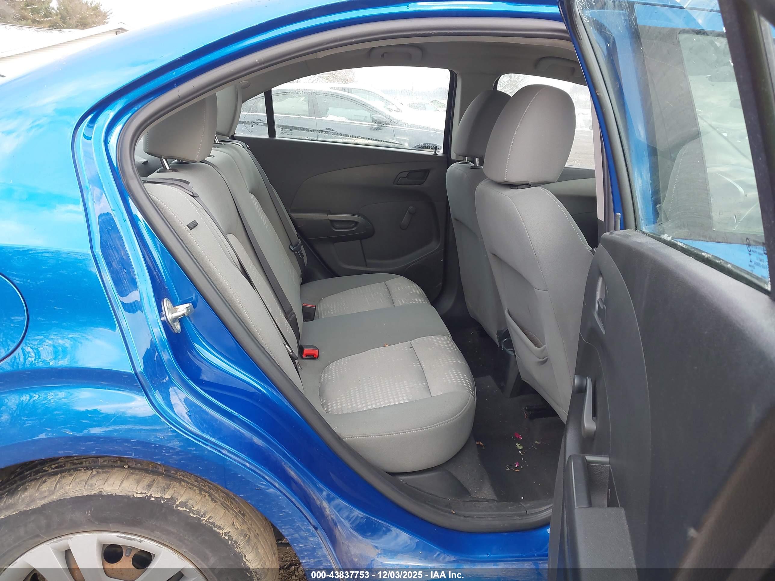 CHEVROLET SONIC image 8