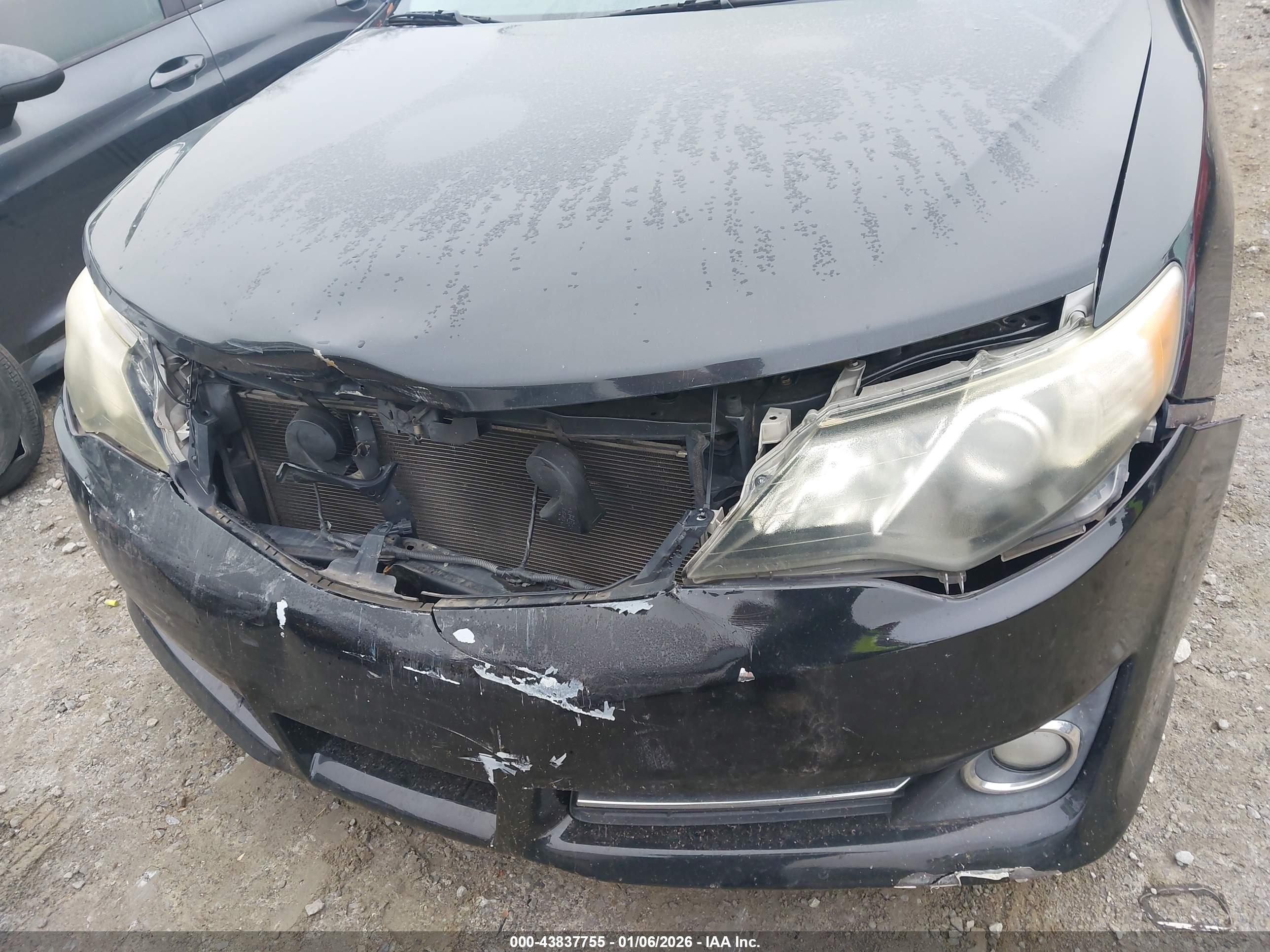 TOYOTA CAMRY image 6