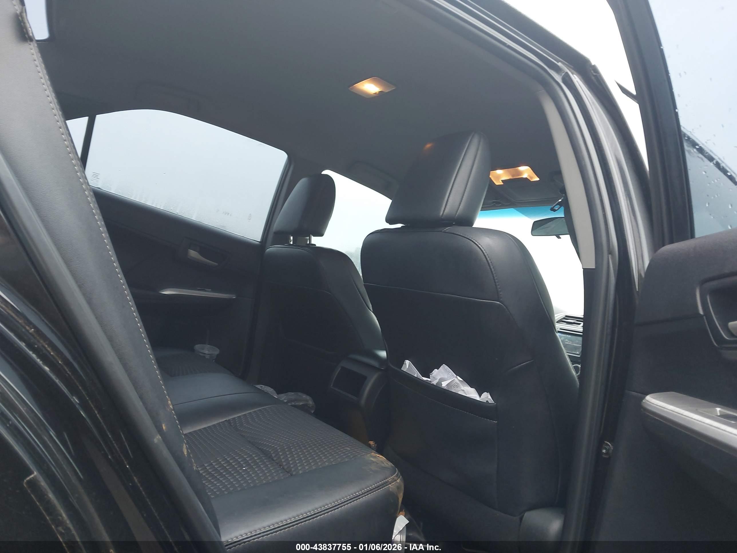 TOYOTA CAMRY image 8