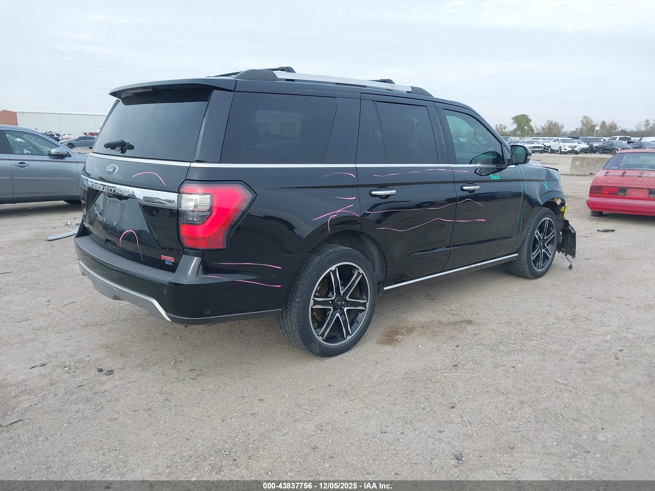 FORD EXPEDITION image 4