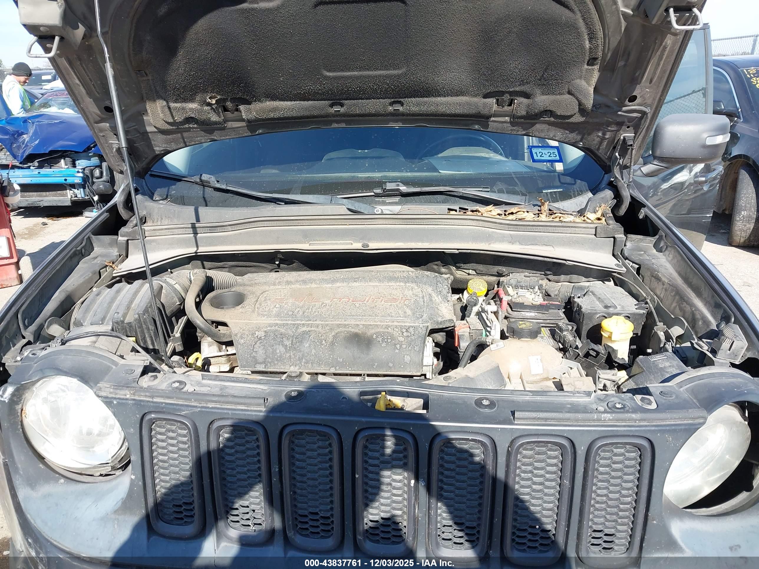 JEEP RENEGADE image 10