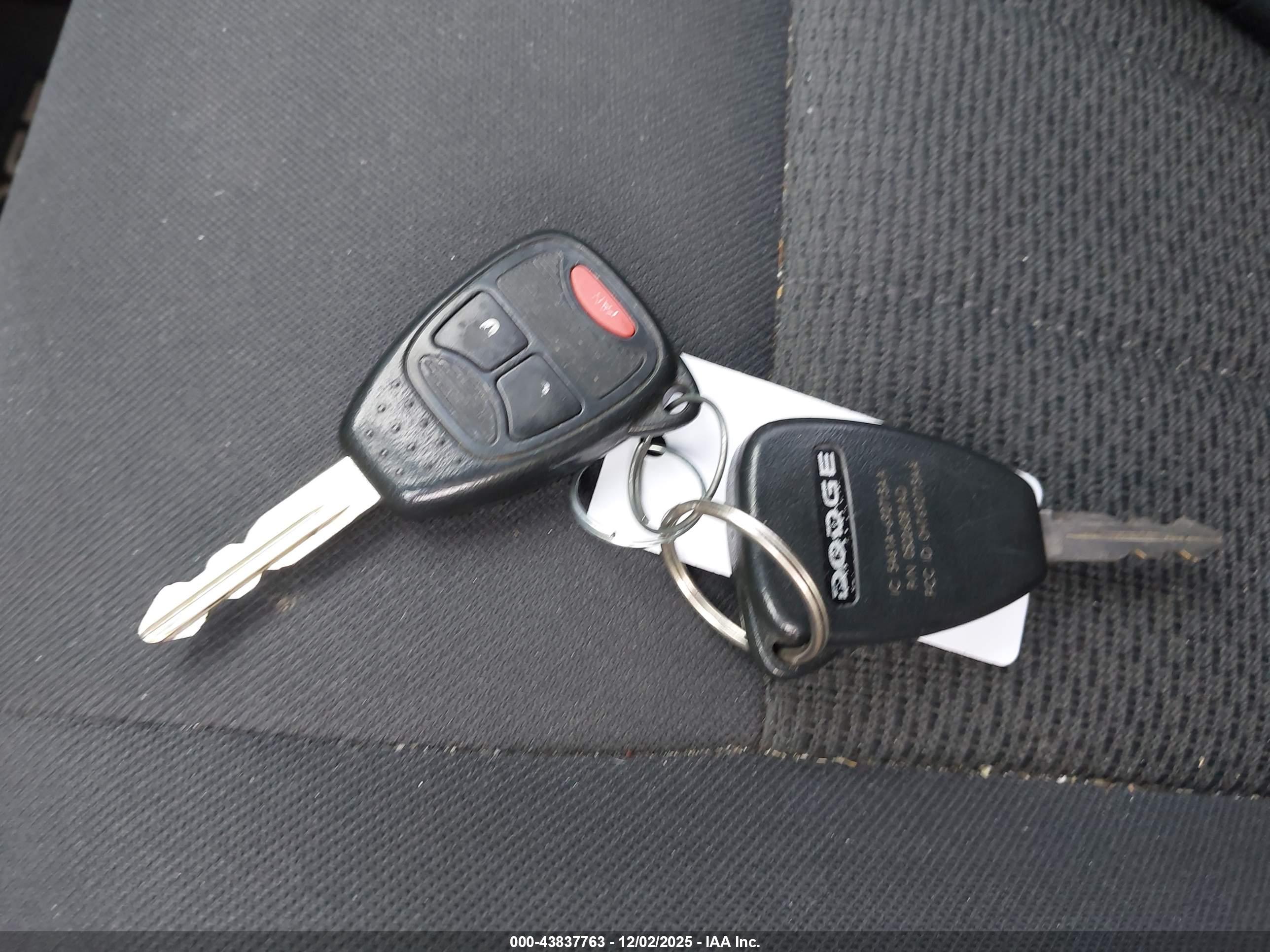 DODGE NITRO image 11