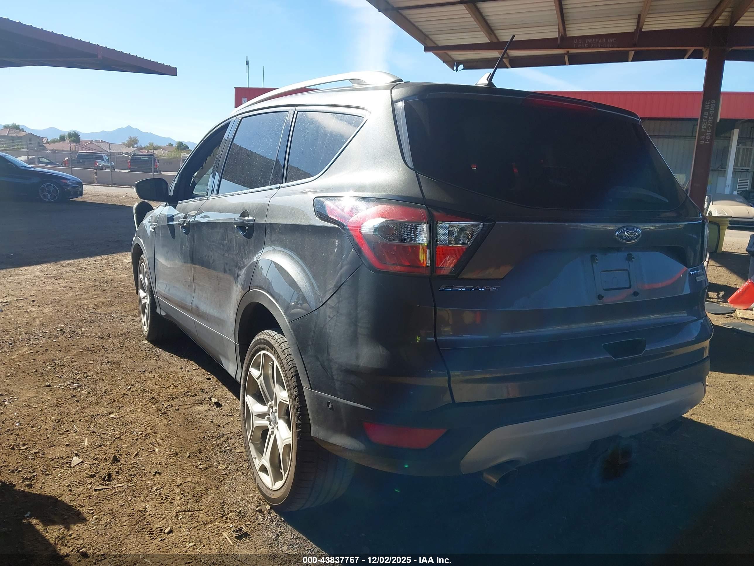 FORD ESCAPE image 3