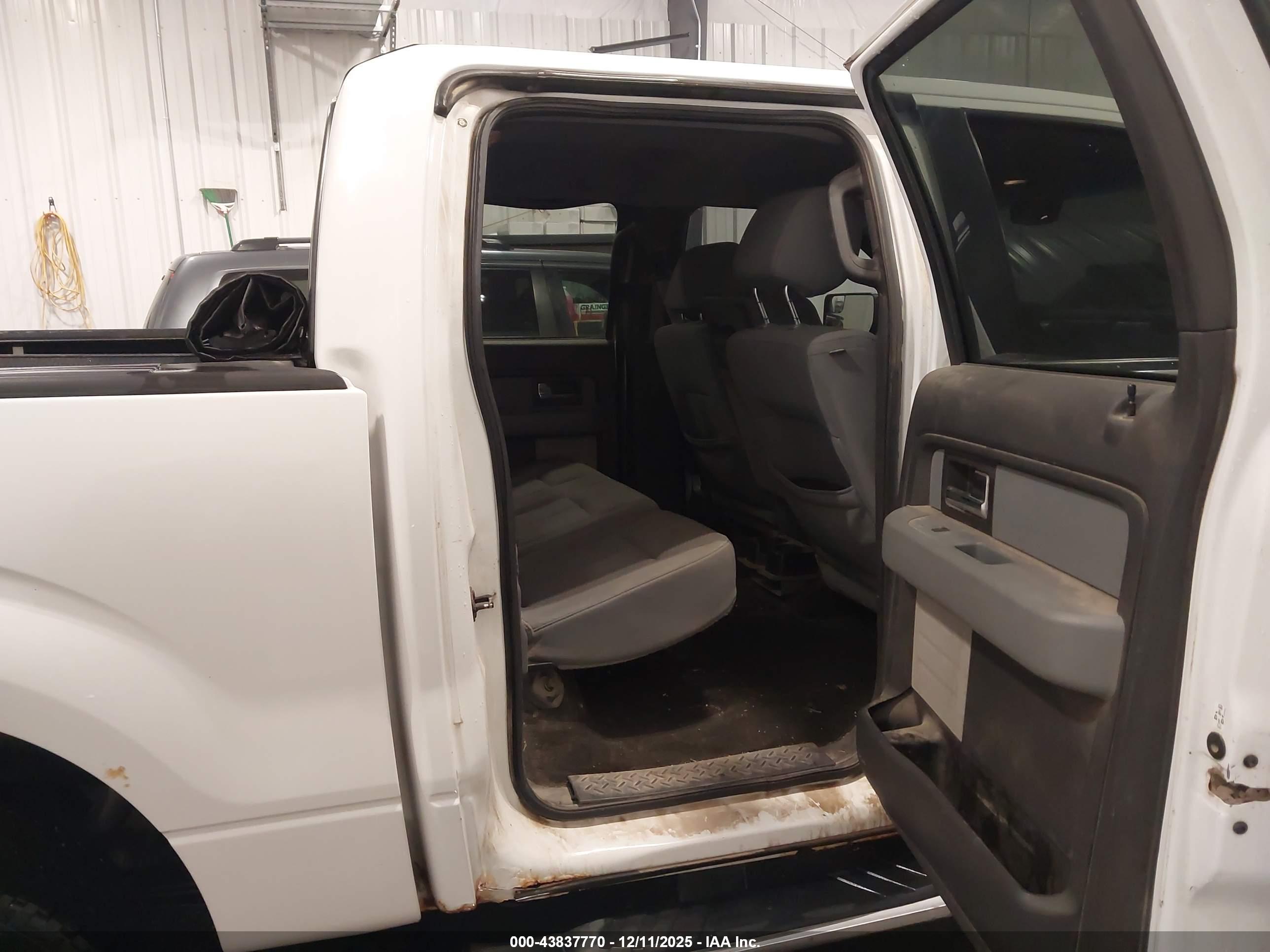 FORD F-150 image 8