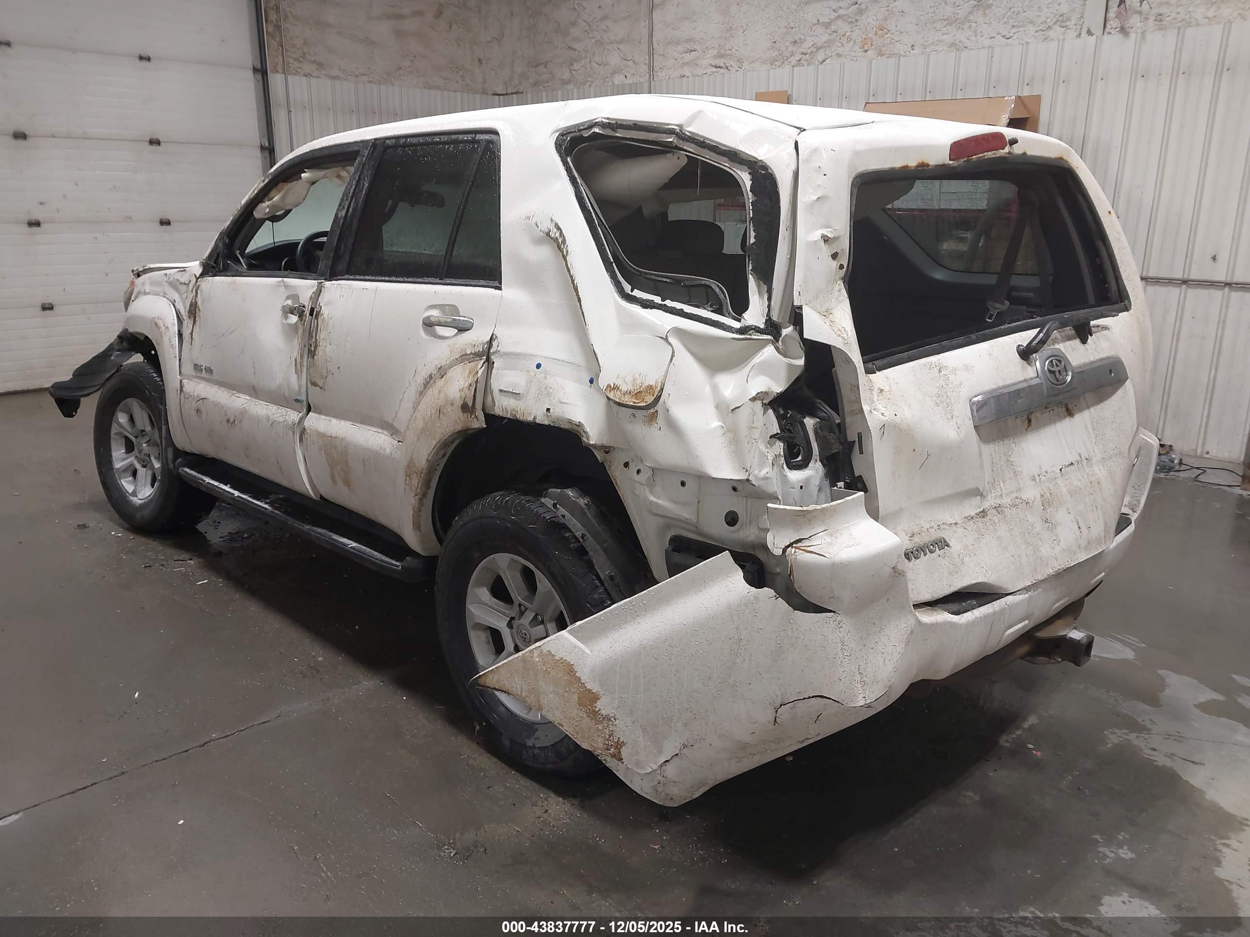 TOYOTA 4RUNNER image 3