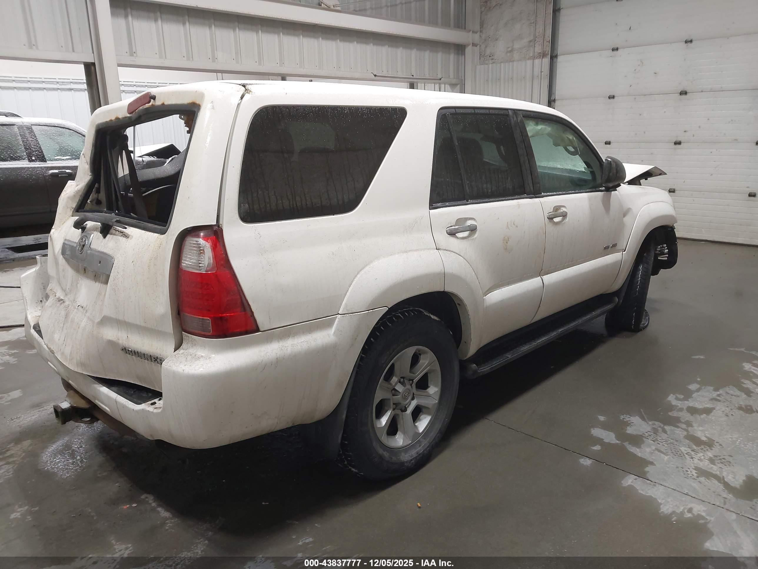 TOYOTA 4RUNNER image 4