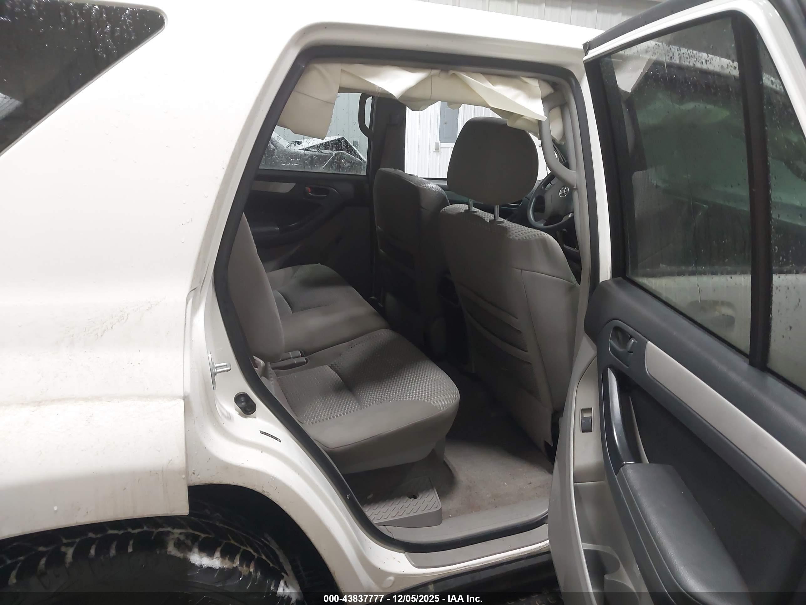 TOYOTA 4RUNNER image 8