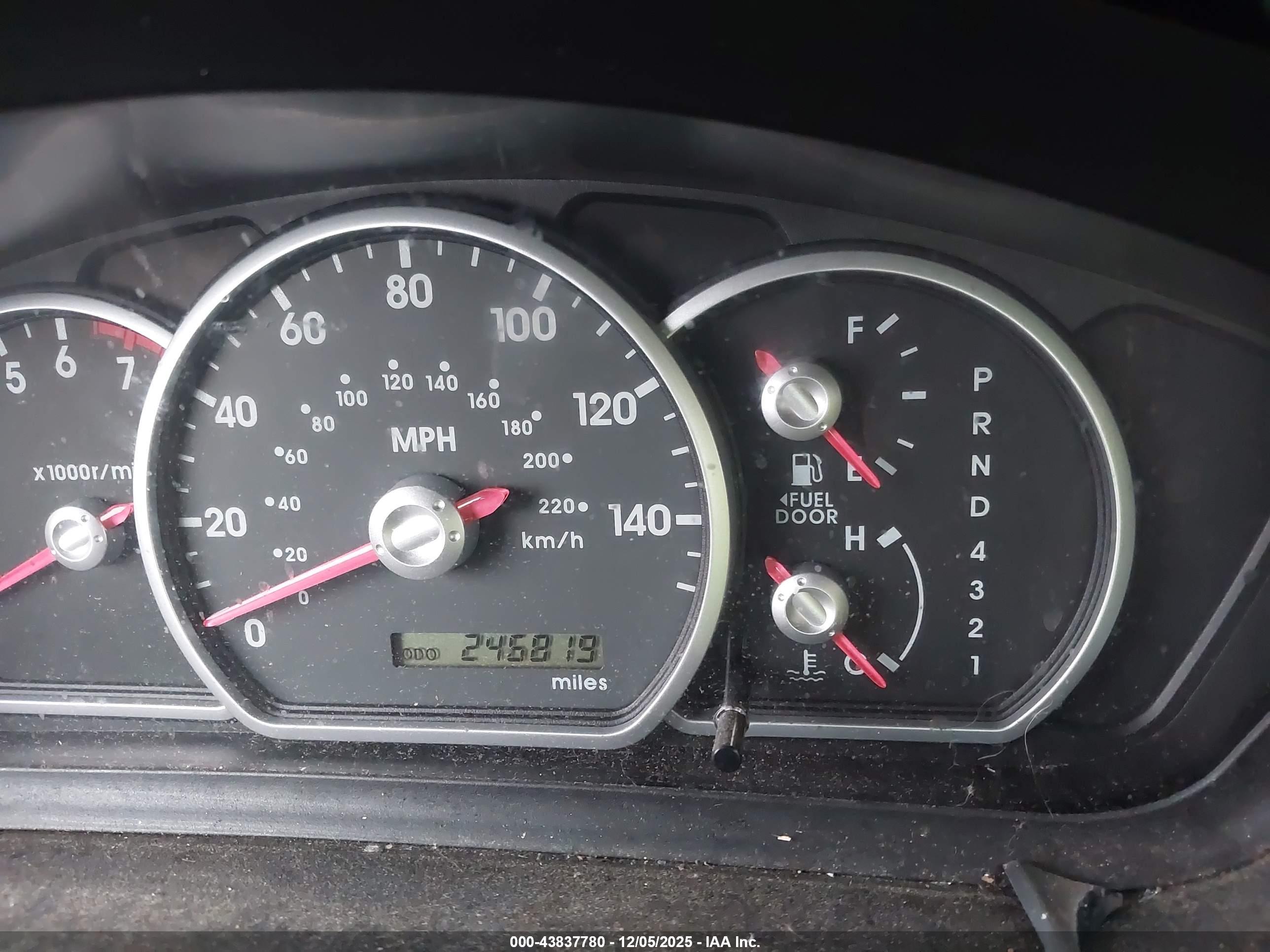 MITSUBISHI GALANT image 7