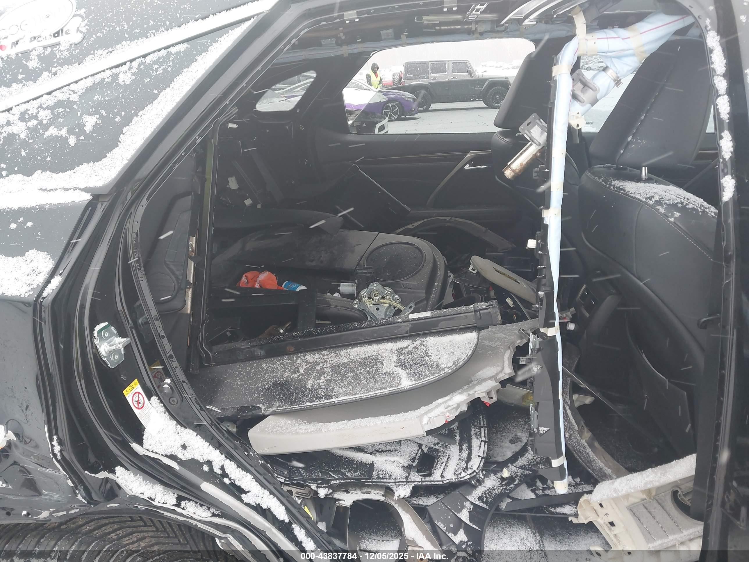 LEXUS RX image 8